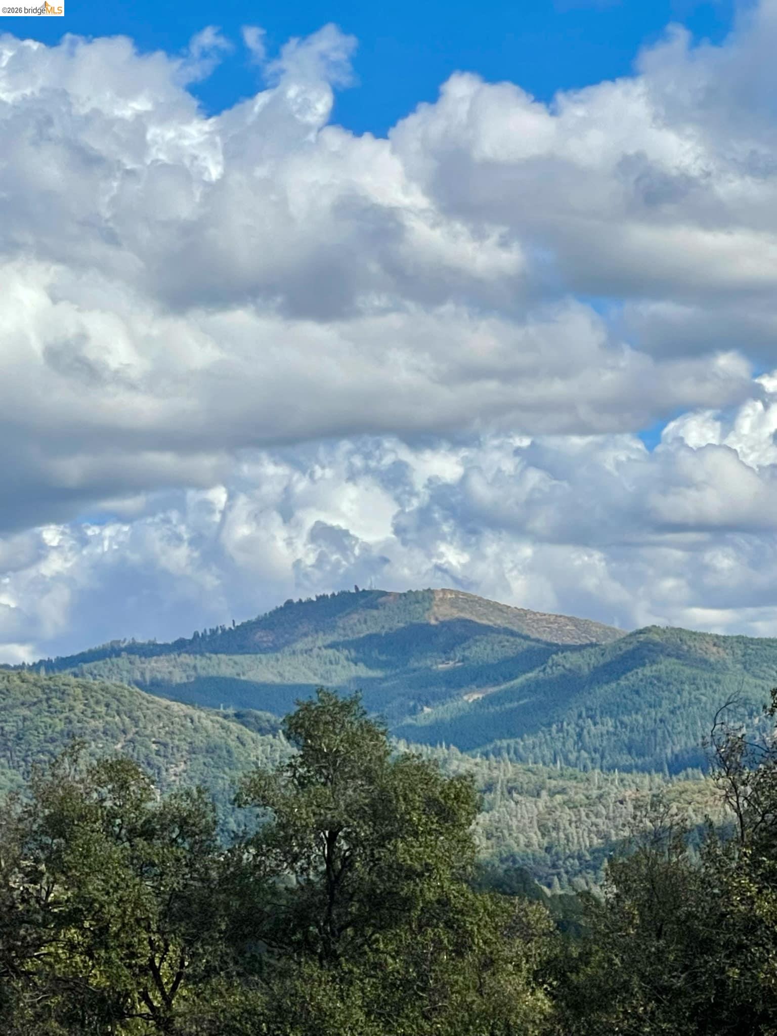 Detail Gallery Image 3 of 41 For 19361 Cherokee Rd, Tuolumne,  CA 95379 - 3 Beds | 2 Baths