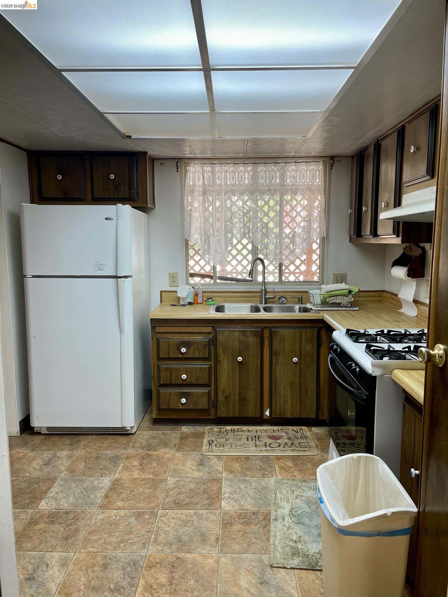 Detail Gallery Image 10 of 41 For 19361 Cherokee Rd, Tuolumne,  CA 95379 - 3 Beds | 2 Baths