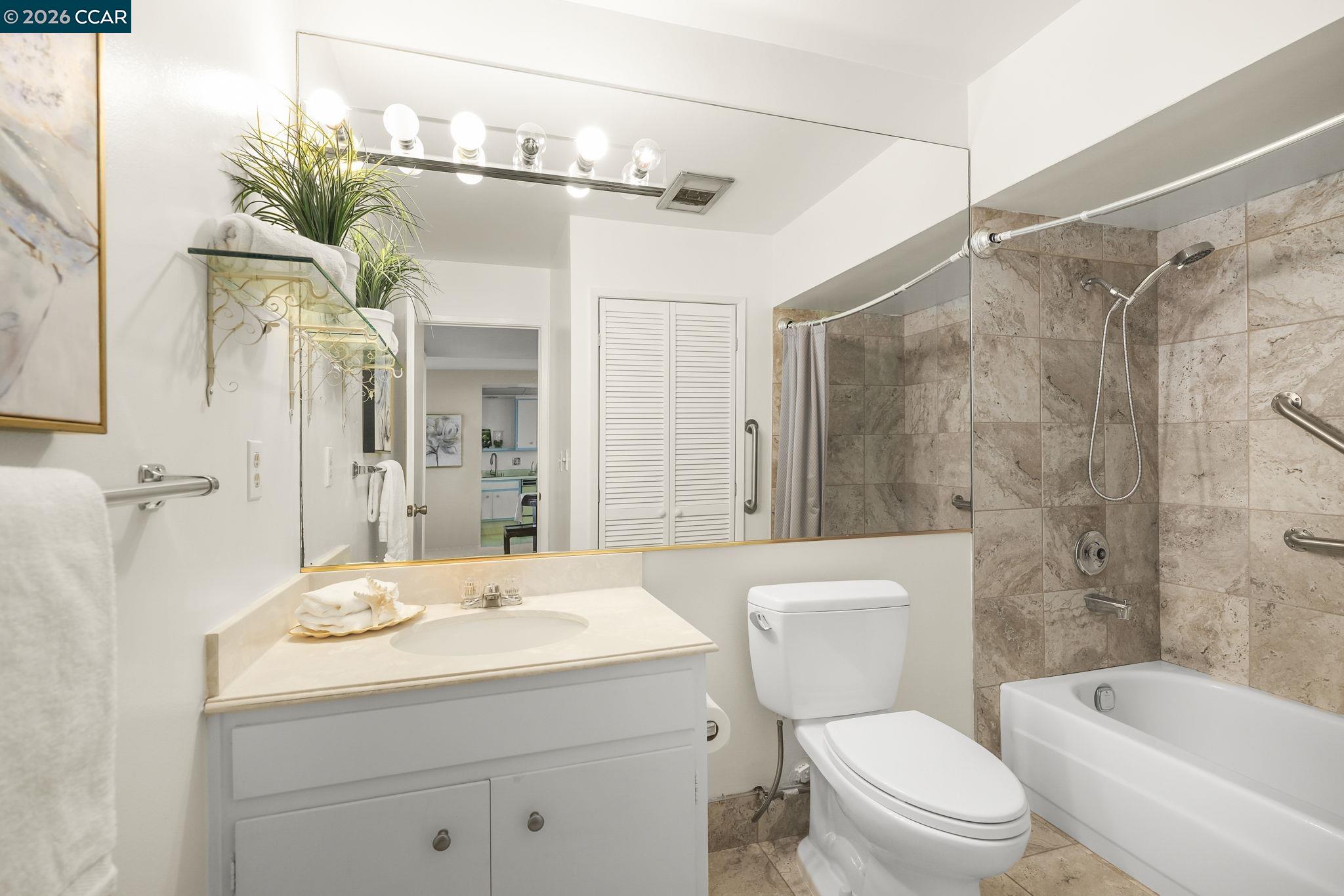 Detail Gallery Image 24 of 48 For 1201 Skycrest Dr #2,  Walnut Creek,  CA 94595 - 1 Beds | 1 Baths