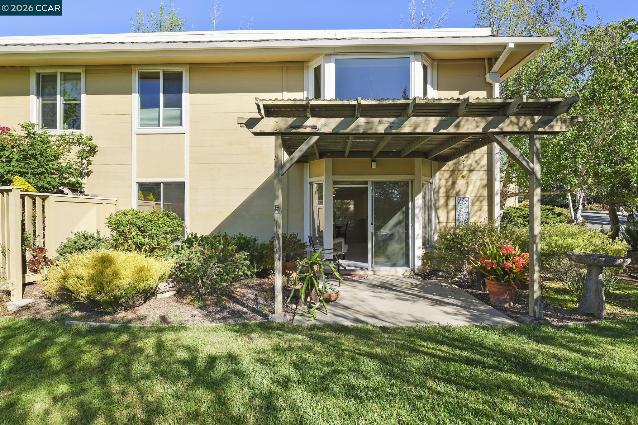 Detail Gallery Image 30 of 48 For 1201 Skycrest Dr #2,  Walnut Creek,  CA 94595 - 1 Beds | 1 Baths