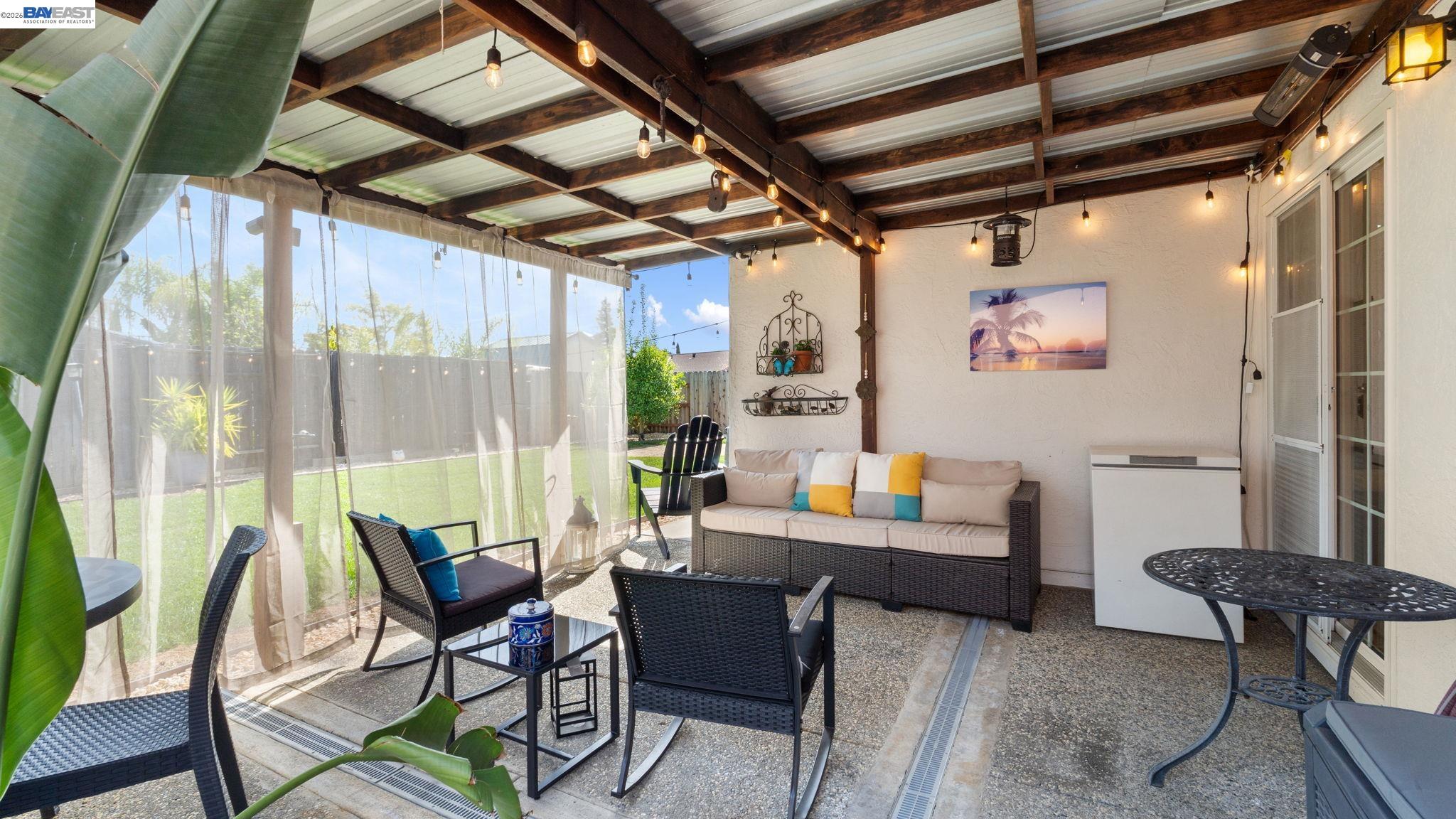 Detail Gallery Image 17 of 24 For 1143 Bedford, Vacaville,  CA 95687 - 3 Beds | 2 Baths