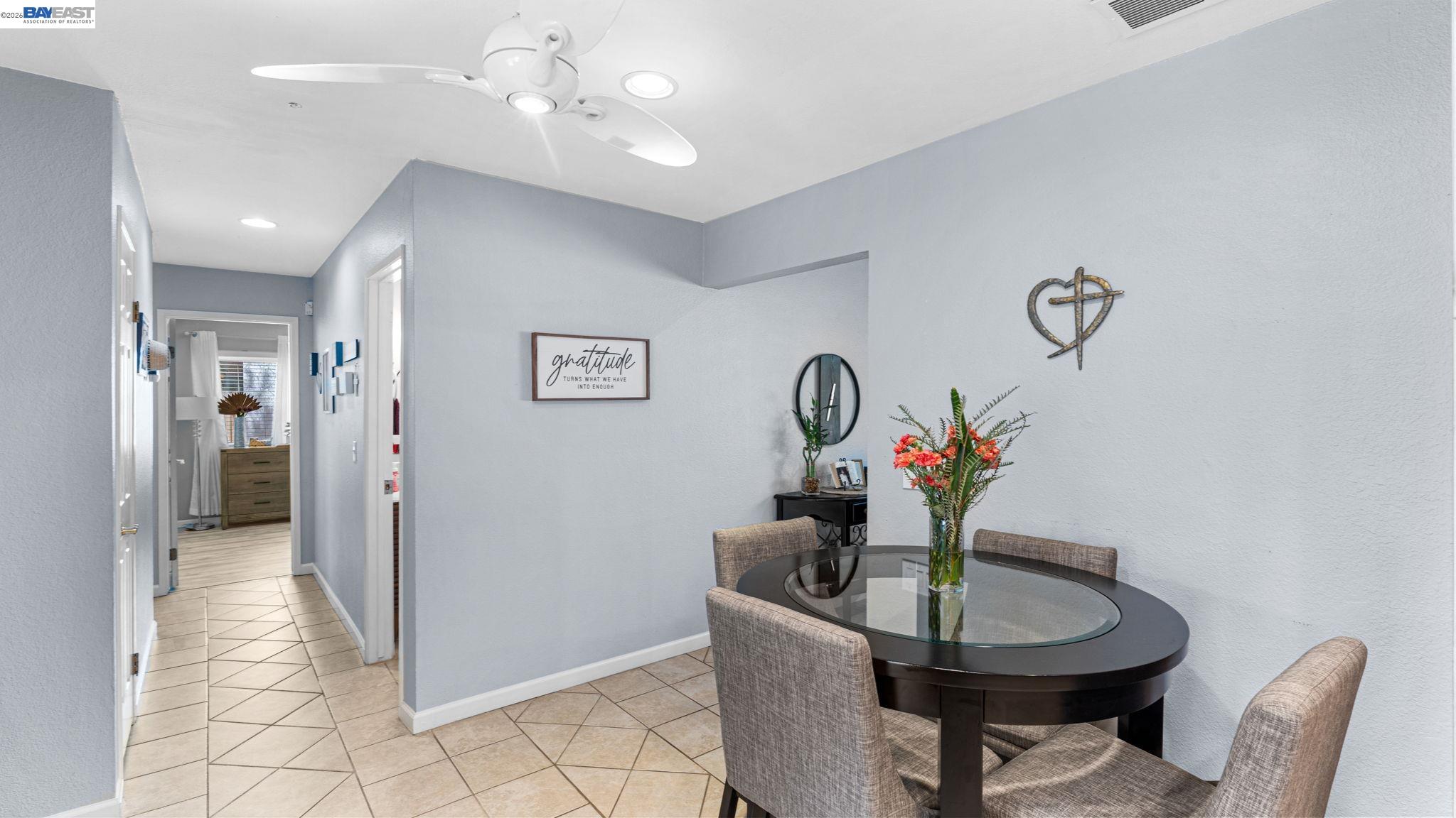 Detail Gallery Image 10 of 24 For 1143 Bedford, Vacaville,  CA 95687 - 3 Beds | 2 Baths