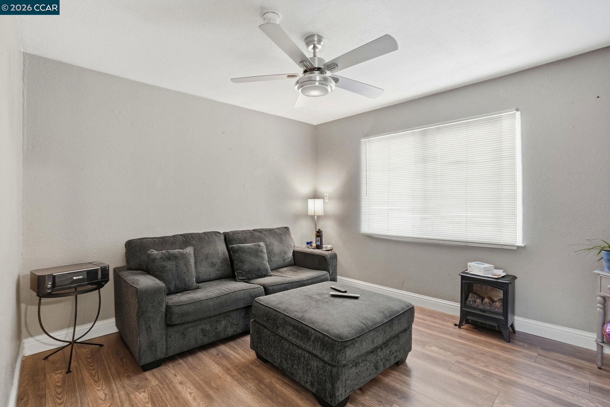 Detail Gallery Image 7 of 23 For 322 E Tregallas Rd, Antioch,  CA 94509 - 3 Beds | 1 Baths