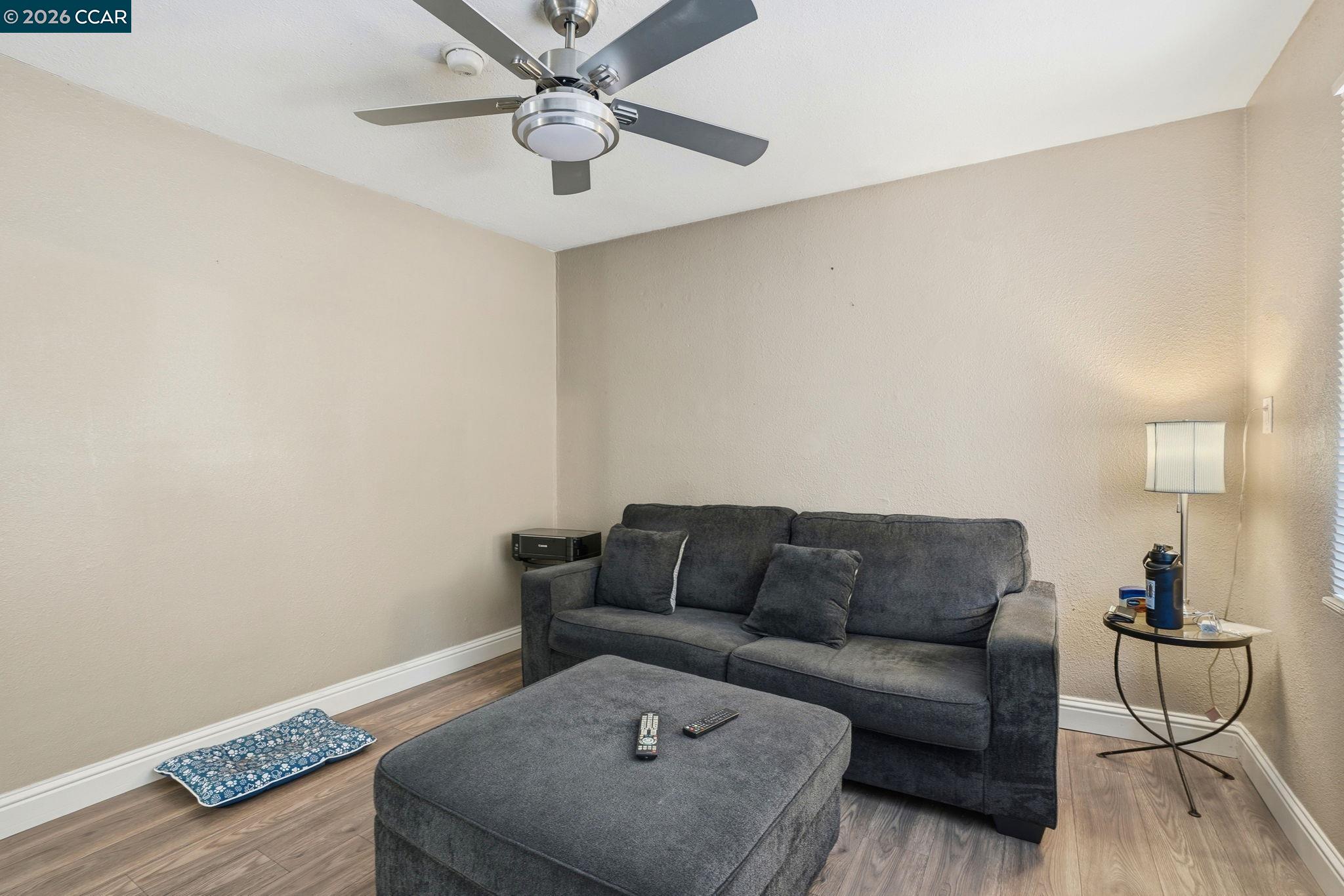 Detail Gallery Image 8 of 23 For 322 E Tregallas Rd, Antioch,  CA 94509 - 3 Beds | 1 Baths