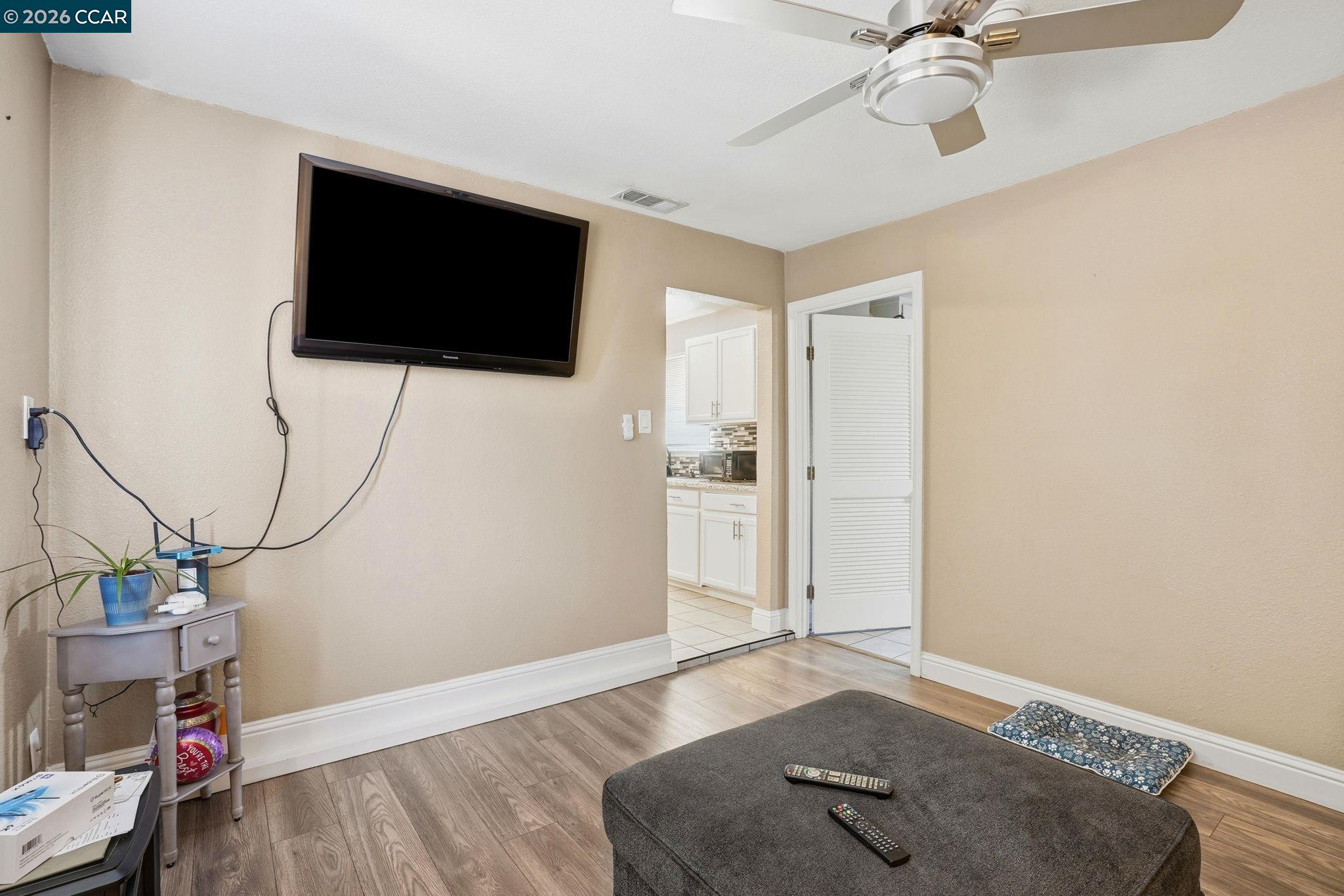 Detail Gallery Image 9 of 23 For 322 E Tregallas Rd, Antioch,  CA 94509 - 3 Beds | 1 Baths