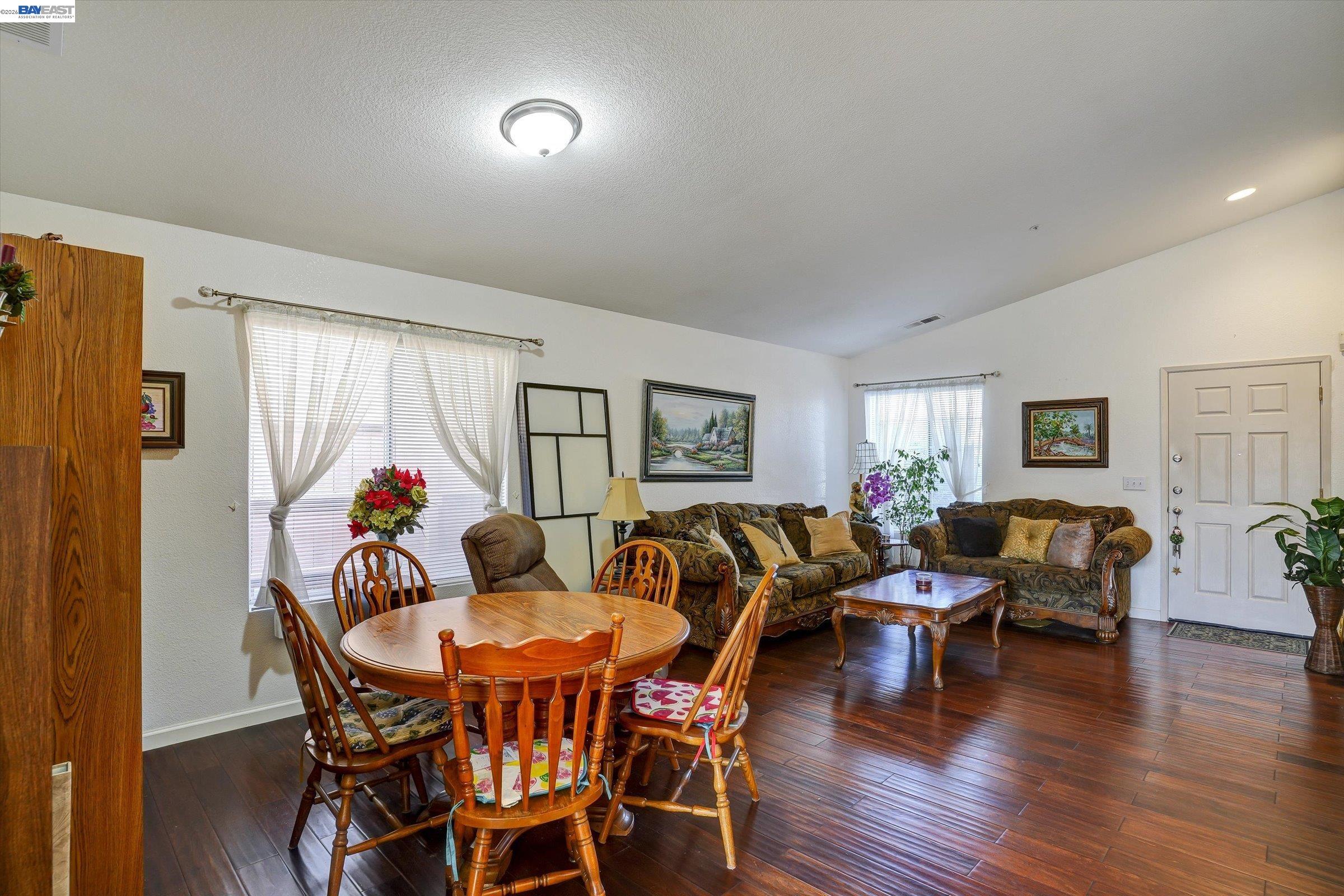 Detail Gallery Image 12 of 36 For 218 Christensen Ave, Salinas,  CA 93906 - 3 Beds | 2 Baths