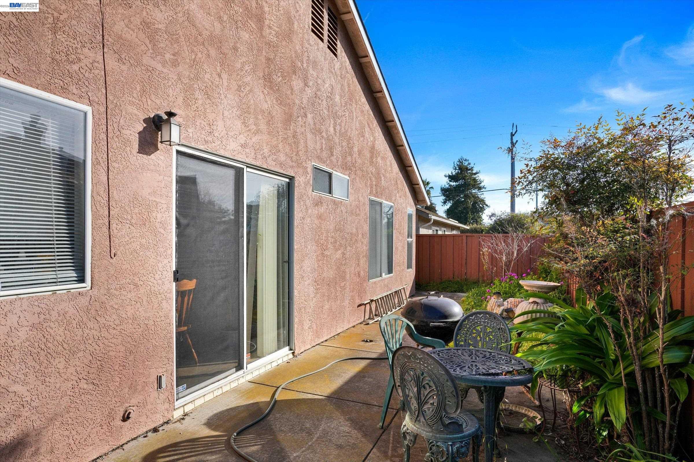 Detail Gallery Image 5 of 36 For 218 Christensen Ave, Salinas,  CA 93906 - 3 Beds | 2 Baths