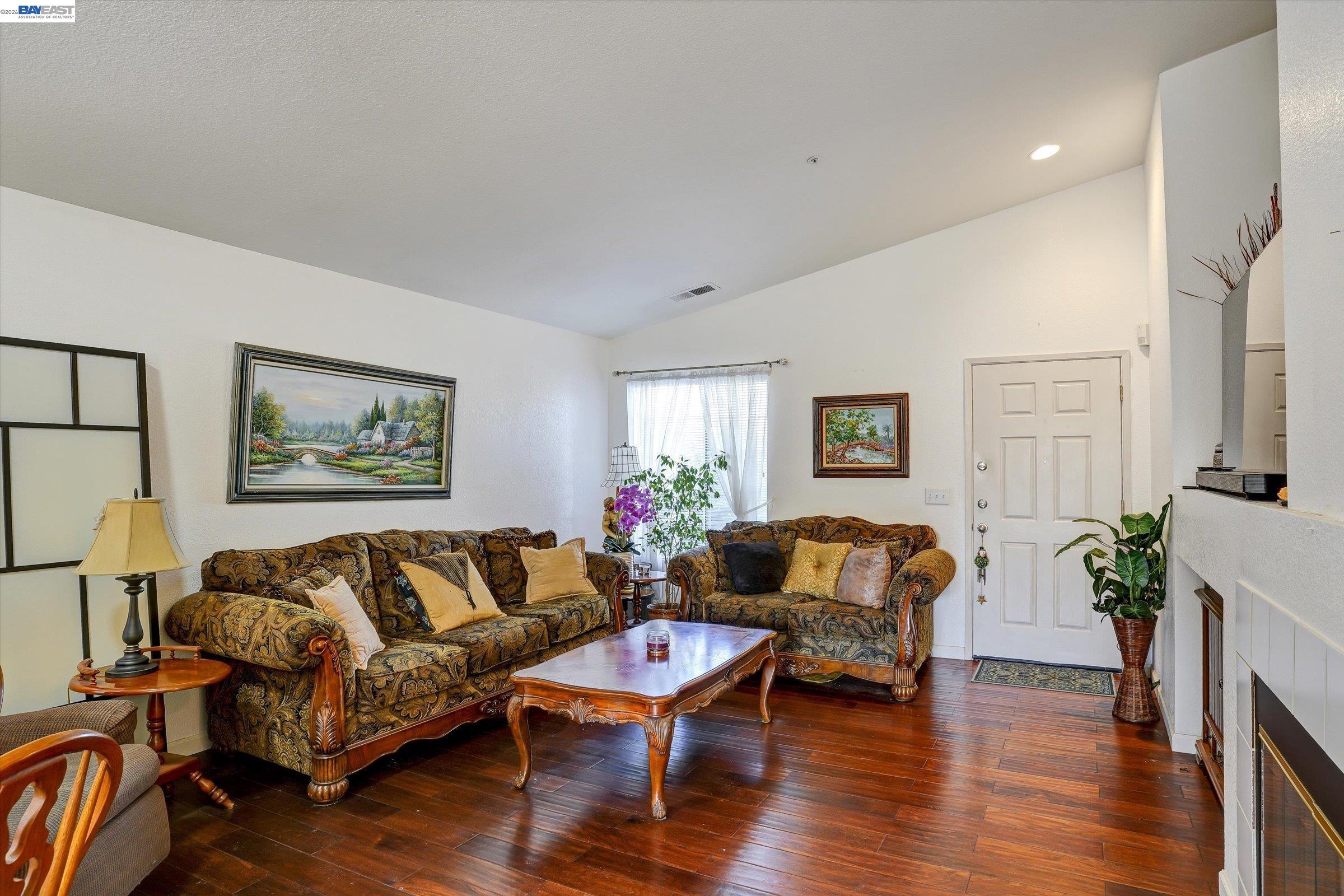 Detail Gallery Image 9 of 36 For 218 Christensen Ave, Salinas,  CA 93906 - 3 Beds | 2 Baths