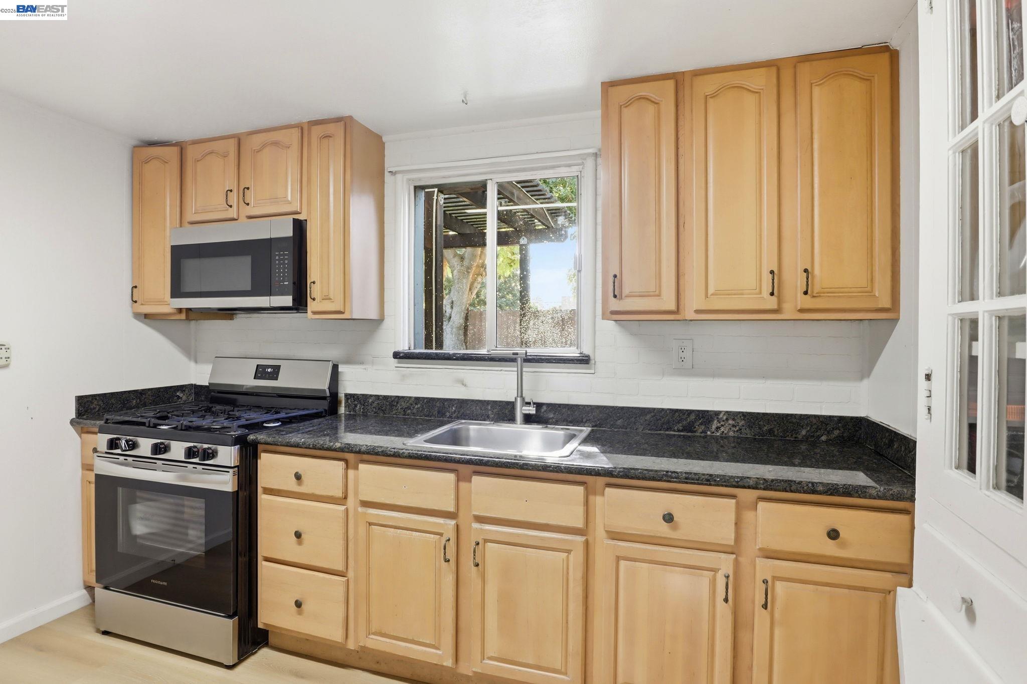 Detail Gallery Image 34 of 40 For 277 W Juana Ave, San Leandro,  CA 94577 - 3 Beds | 2 Baths