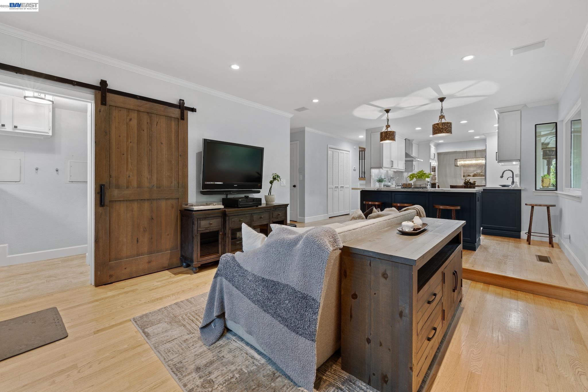 Detail Gallery Image 17 of 59 For 2726 Chateau Way, Livermore,  CA 94550 - 3 Beds | 2/1 Baths