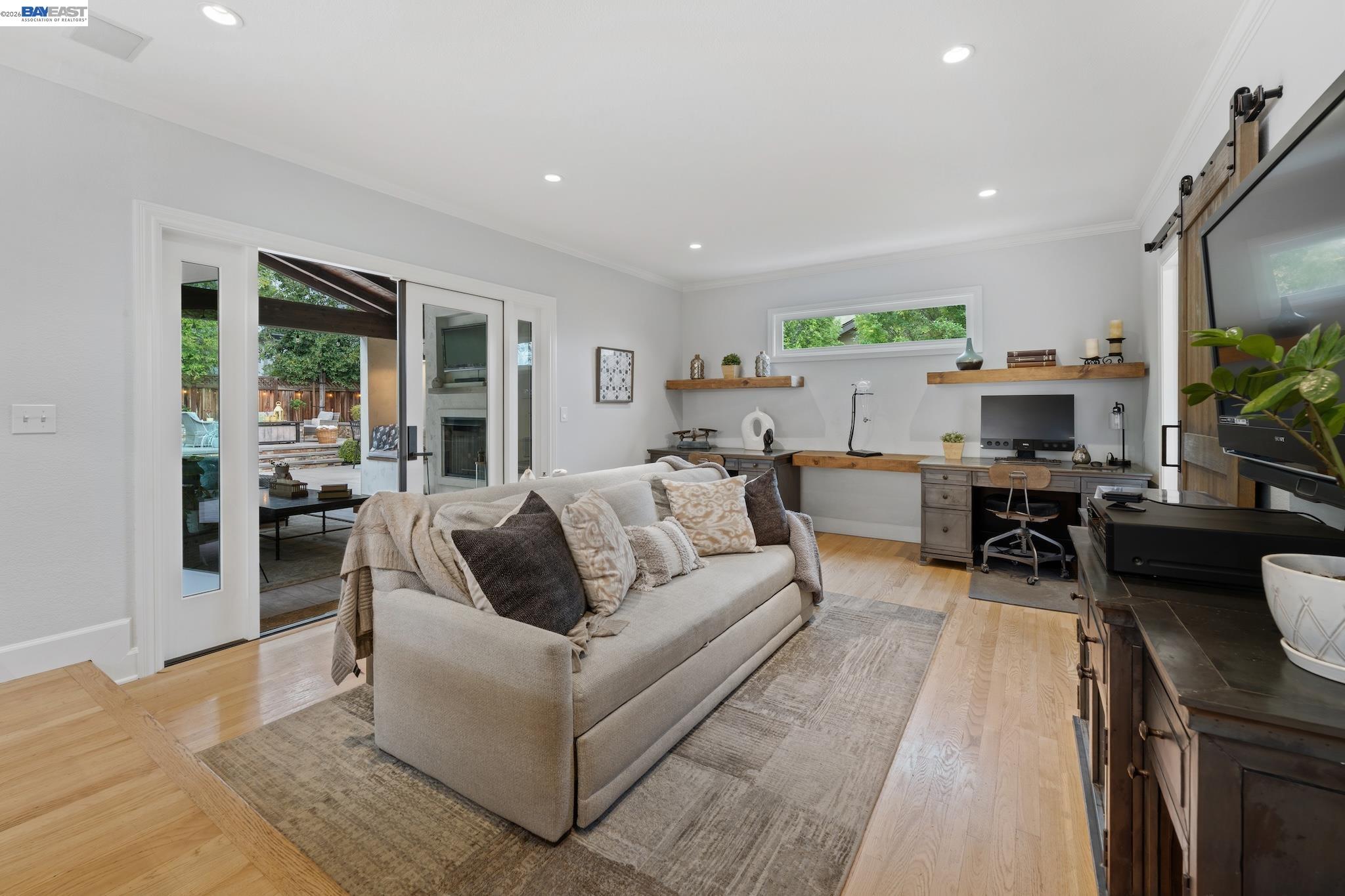 Detail Gallery Image 9 of 59 For 2726 Chateau Way, Livermore,  CA 94550 - 3 Beds | 2/1 Baths