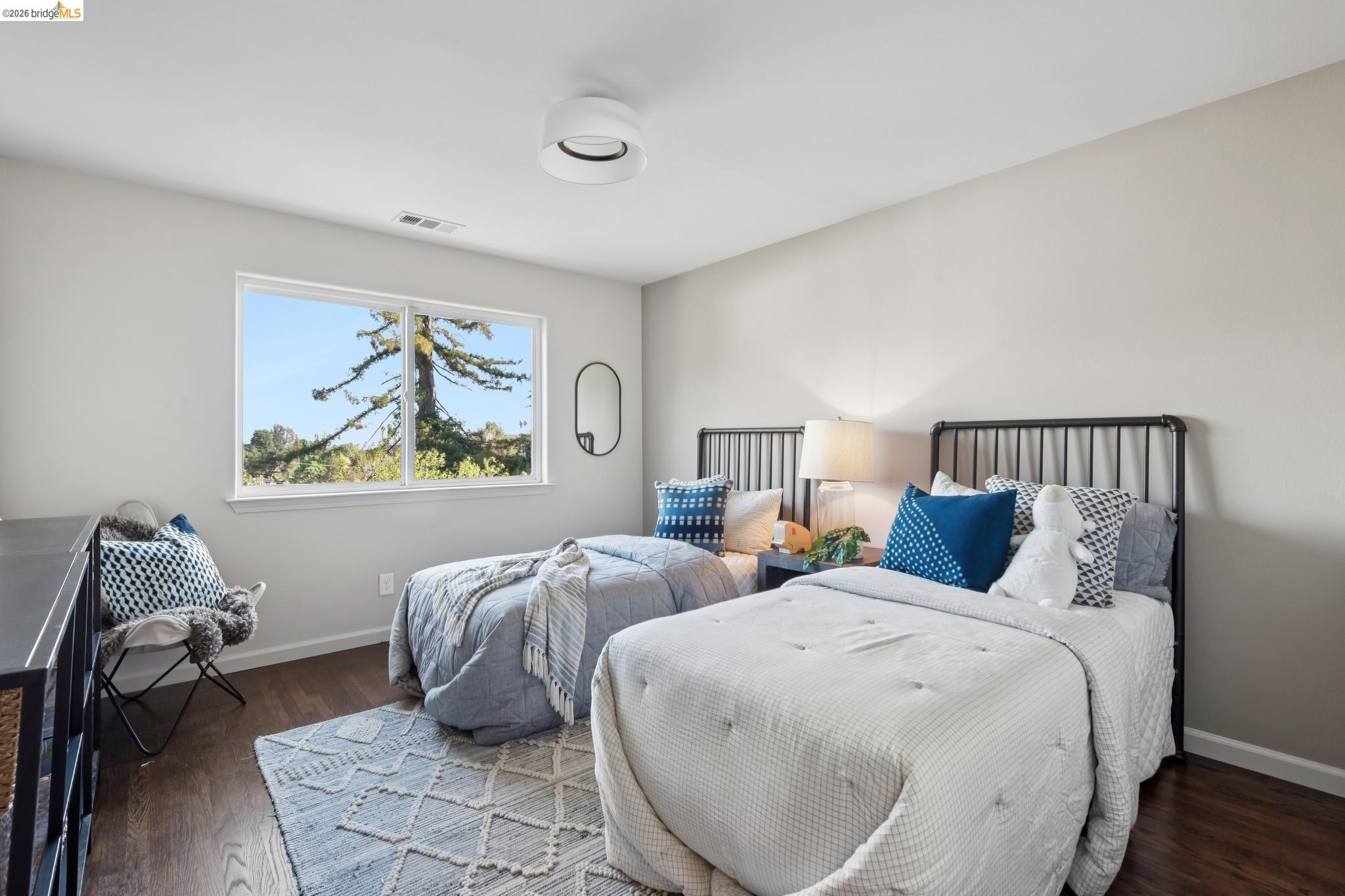 Detail Gallery Image 29 of 51 For 4021 Maybelle Ave, Oakland,  CA 94619 - 4 Beds | 3 Baths