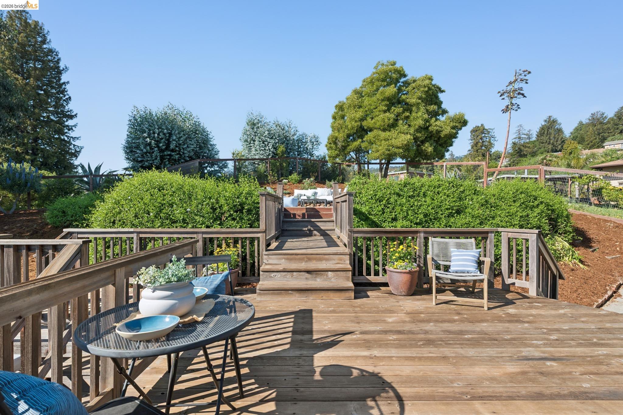 Detail Gallery Image 39 of 51 For 4021 Maybelle Ave, Oakland,  CA 94619 - 4 Beds | 3 Baths