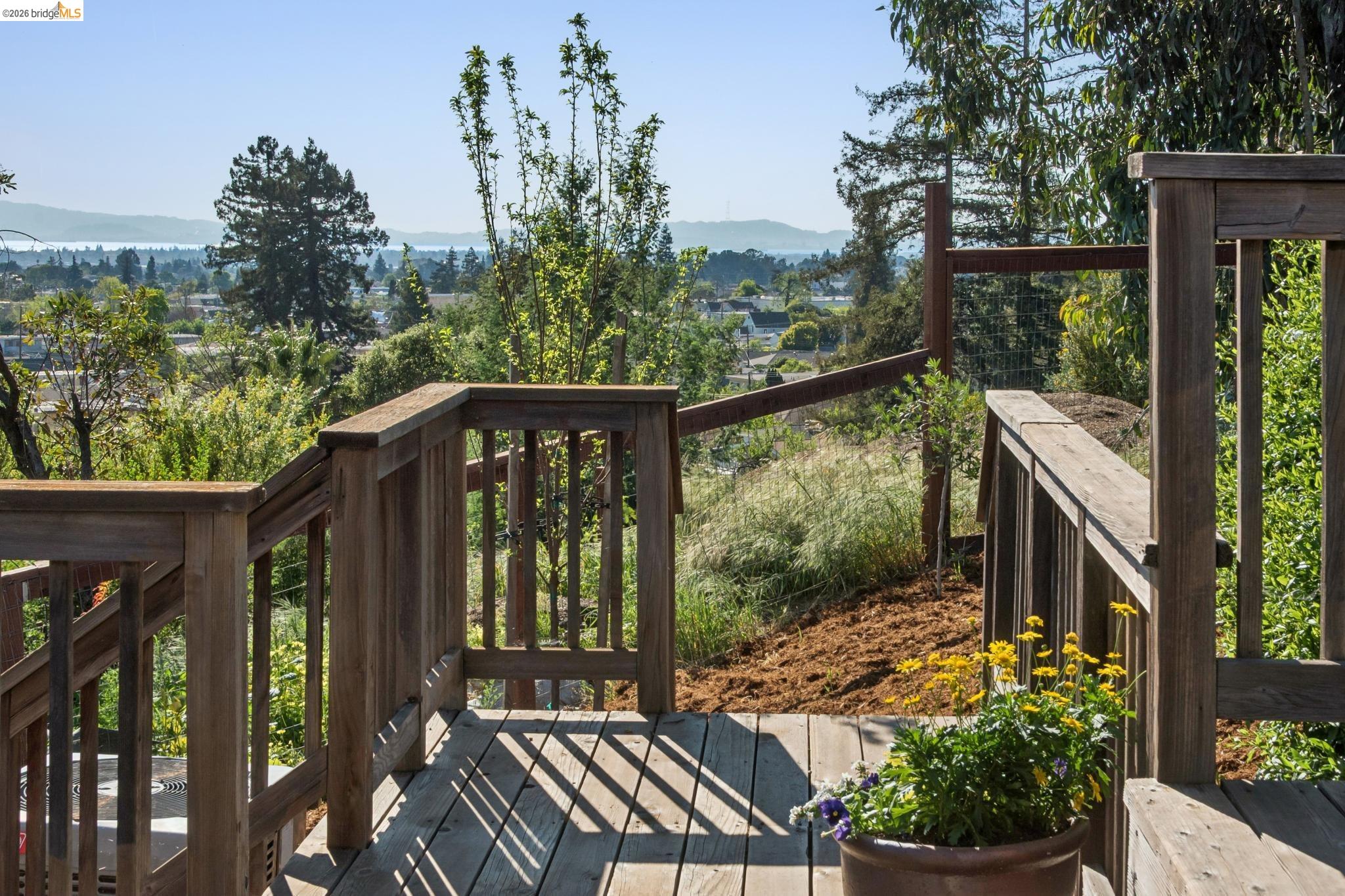 Detail Gallery Image 42 of 51 For 4021 Maybelle Ave, Oakland,  CA 94619 - 4 Beds | 3 Baths