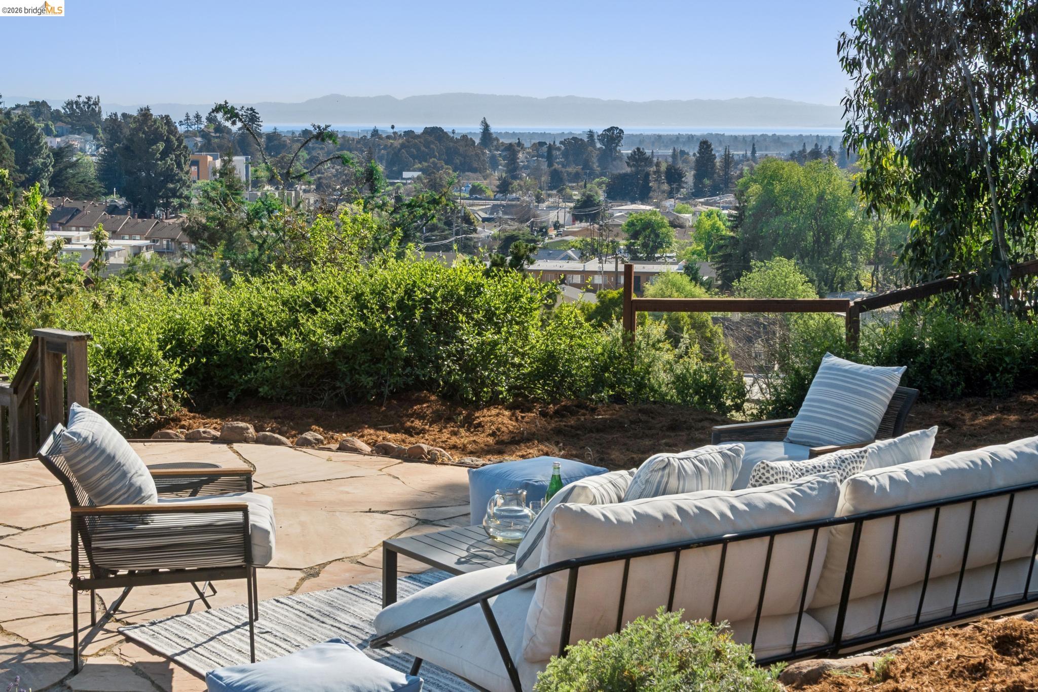 Detail Gallery Image 45 of 51 For 4021 Maybelle Ave, Oakland,  CA 94619 - 4 Beds | 3 Baths