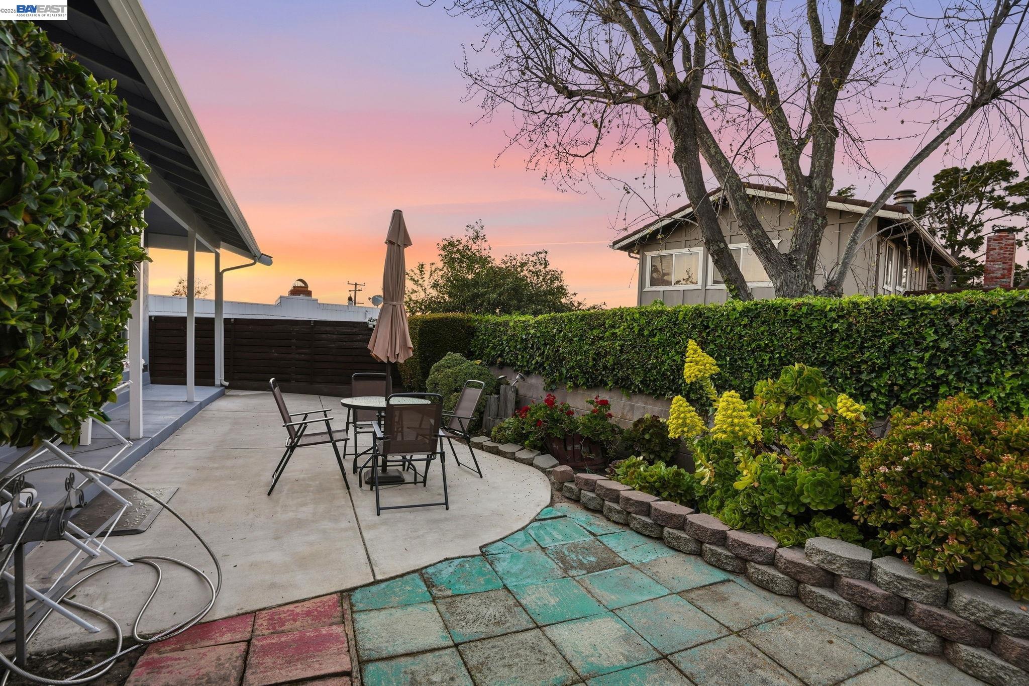 Detail Gallery Image 28 of 32 For 15 Sequoyah View Ct, Oakland,  CA 94605 - 4 Beds | 3 Baths