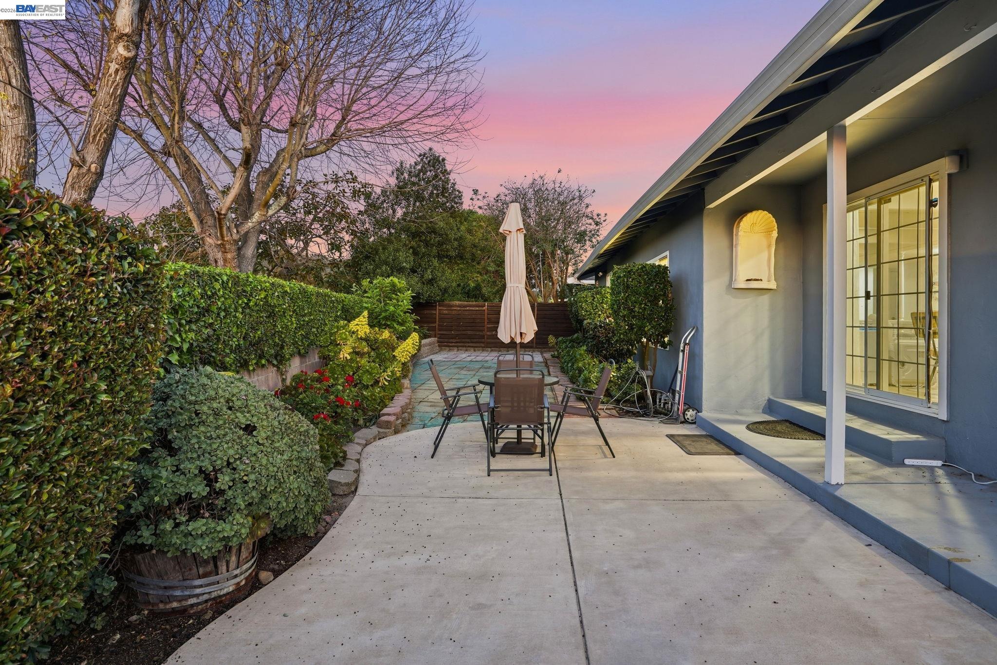 Detail Gallery Image 30 of 32 For 15 Sequoyah View Ct, Oakland,  CA 94605 - 4 Beds | 3 Baths