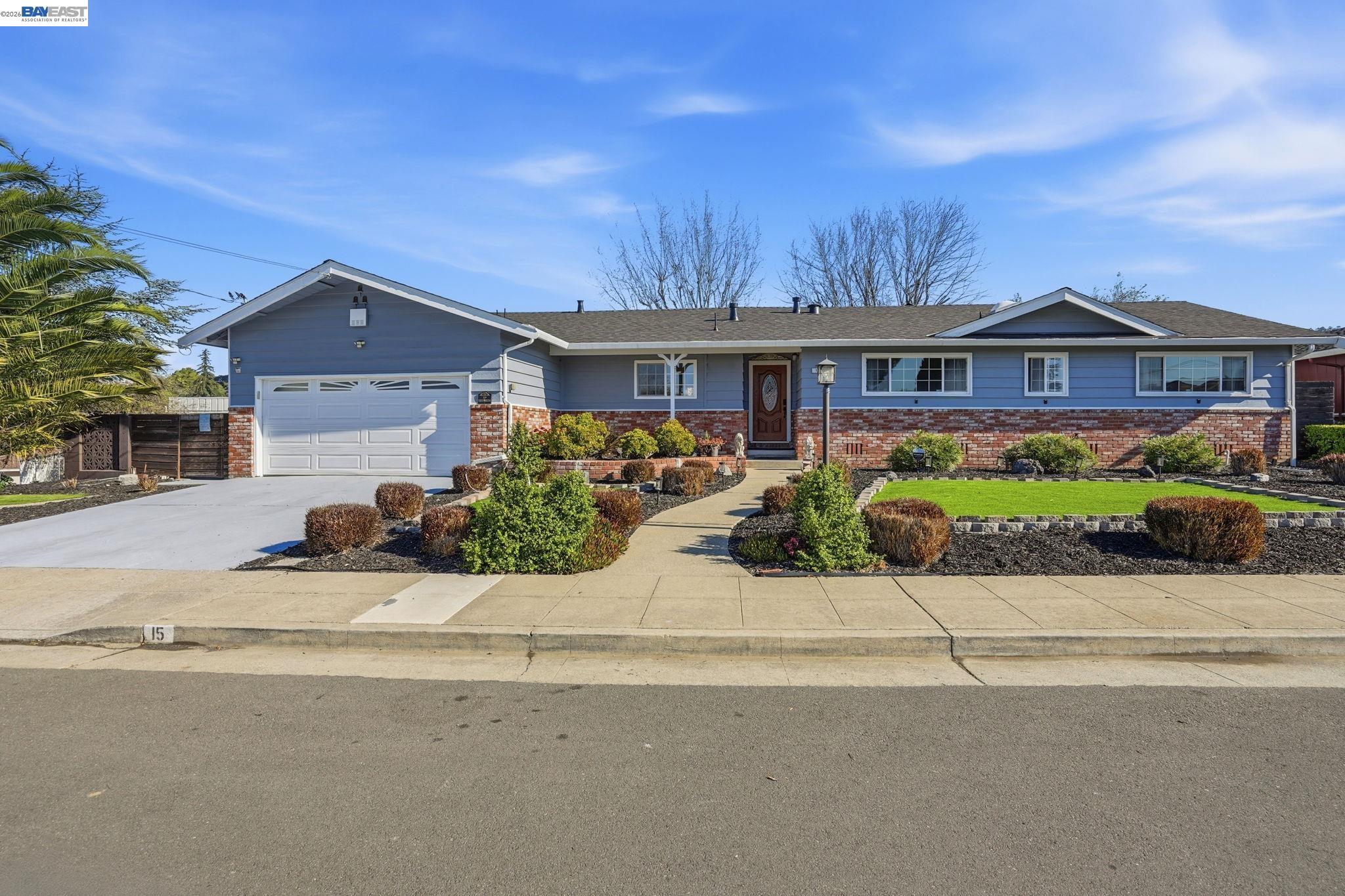 Detail Gallery Image 9 of 32 For 15 Sequoyah View Ct, Oakland,  CA 94605 - 4 Beds | 3 Baths