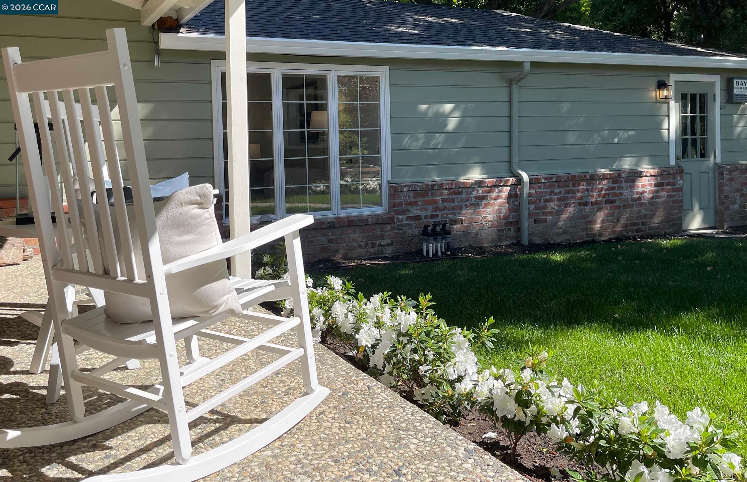 Detail Gallery Image 2 of 23 For 120 Las Vegas, Orinda,  CA 94563 - 3 Beds | 2 Baths