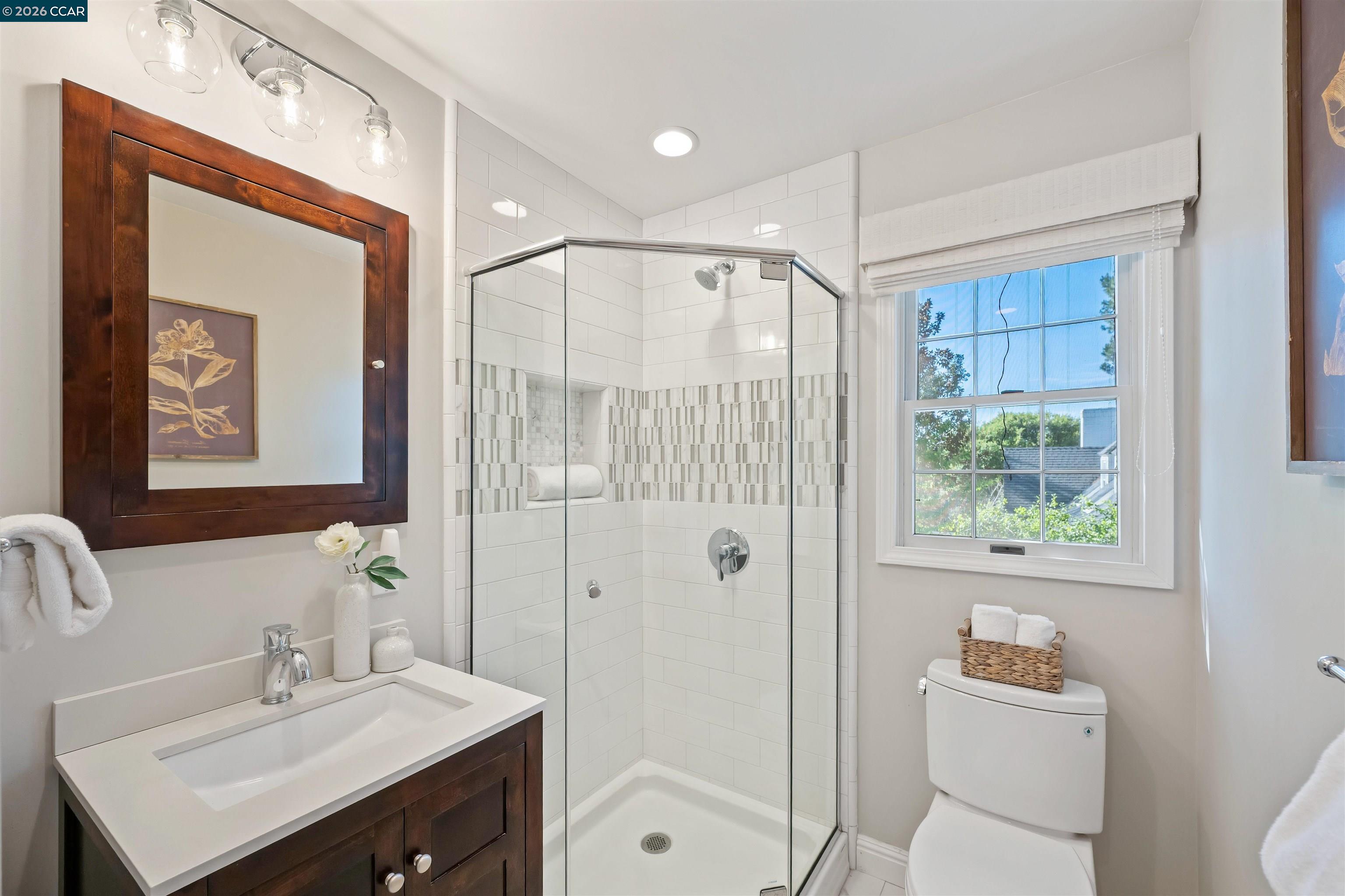 Detail Gallery Image 15 of 23 For 120 Las Vegas, Orinda,  CA 94563 - 3 Beds | 2 Baths