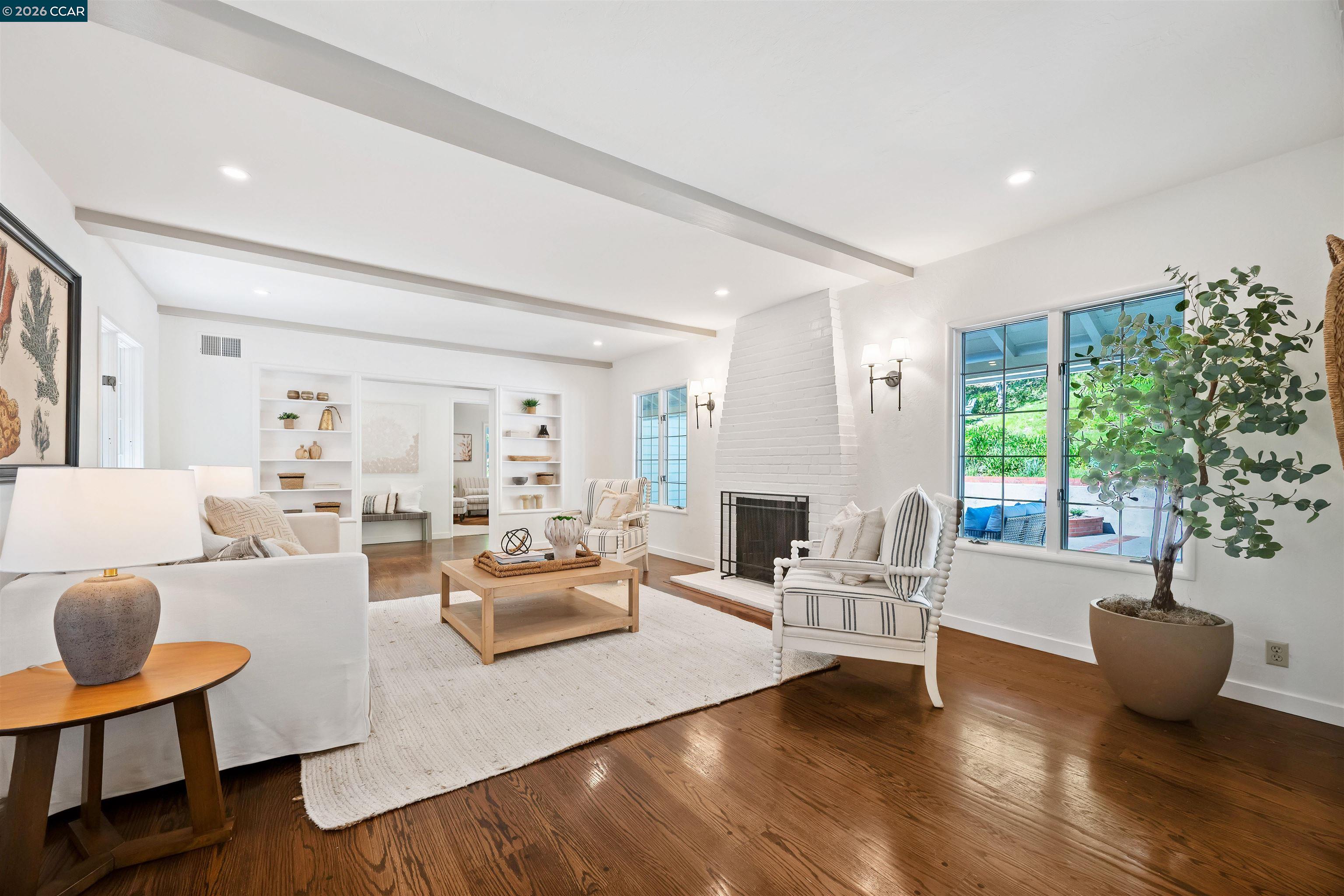 Detail Gallery Image 4 of 23 For 120 Las Vegas, Orinda,  CA 94563 - 3 Beds | 2 Baths