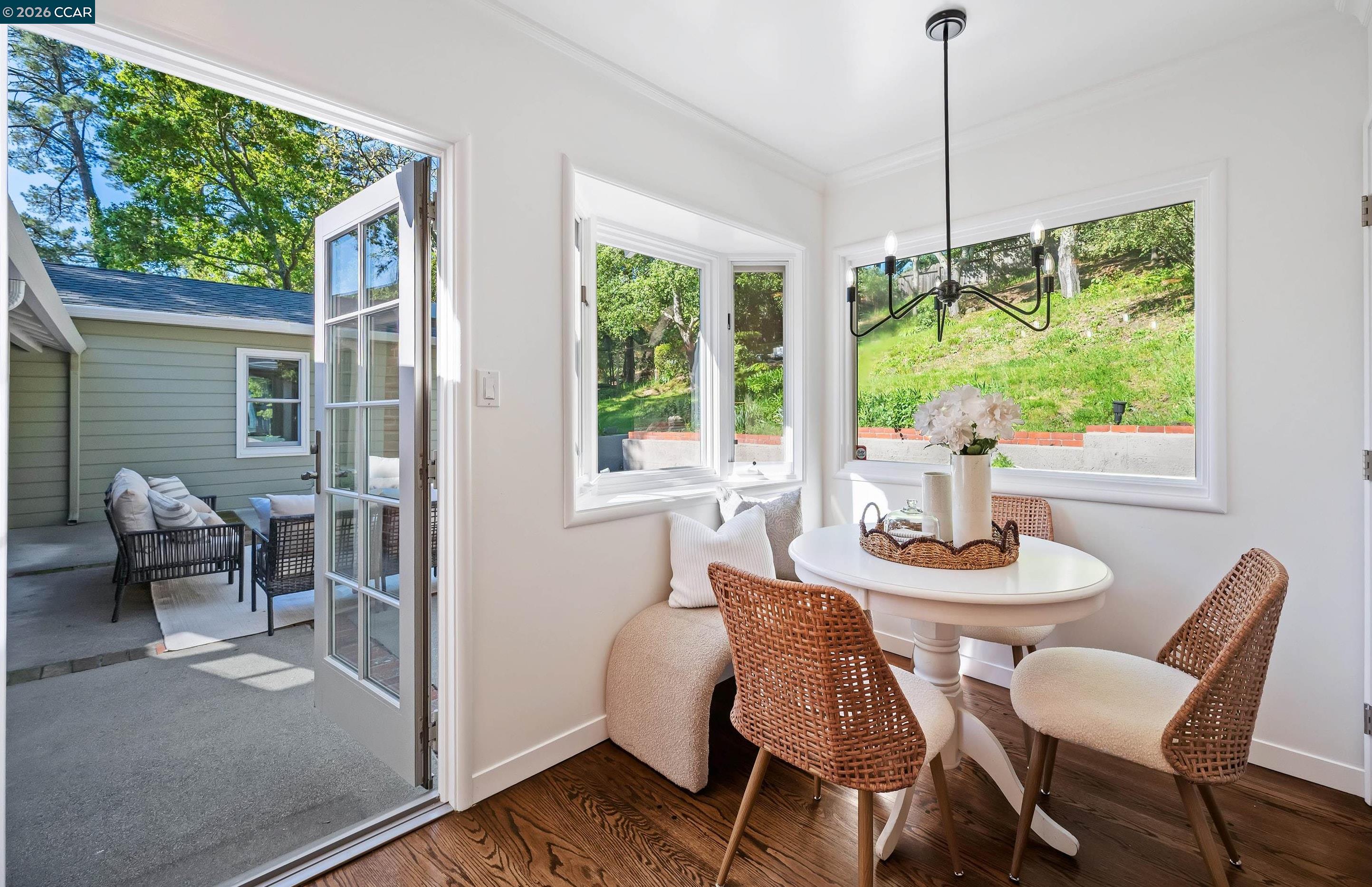 Detail Gallery Image 7 of 23 For 120 Las Vegas, Orinda,  CA 94563 - 3 Beds | 2 Baths