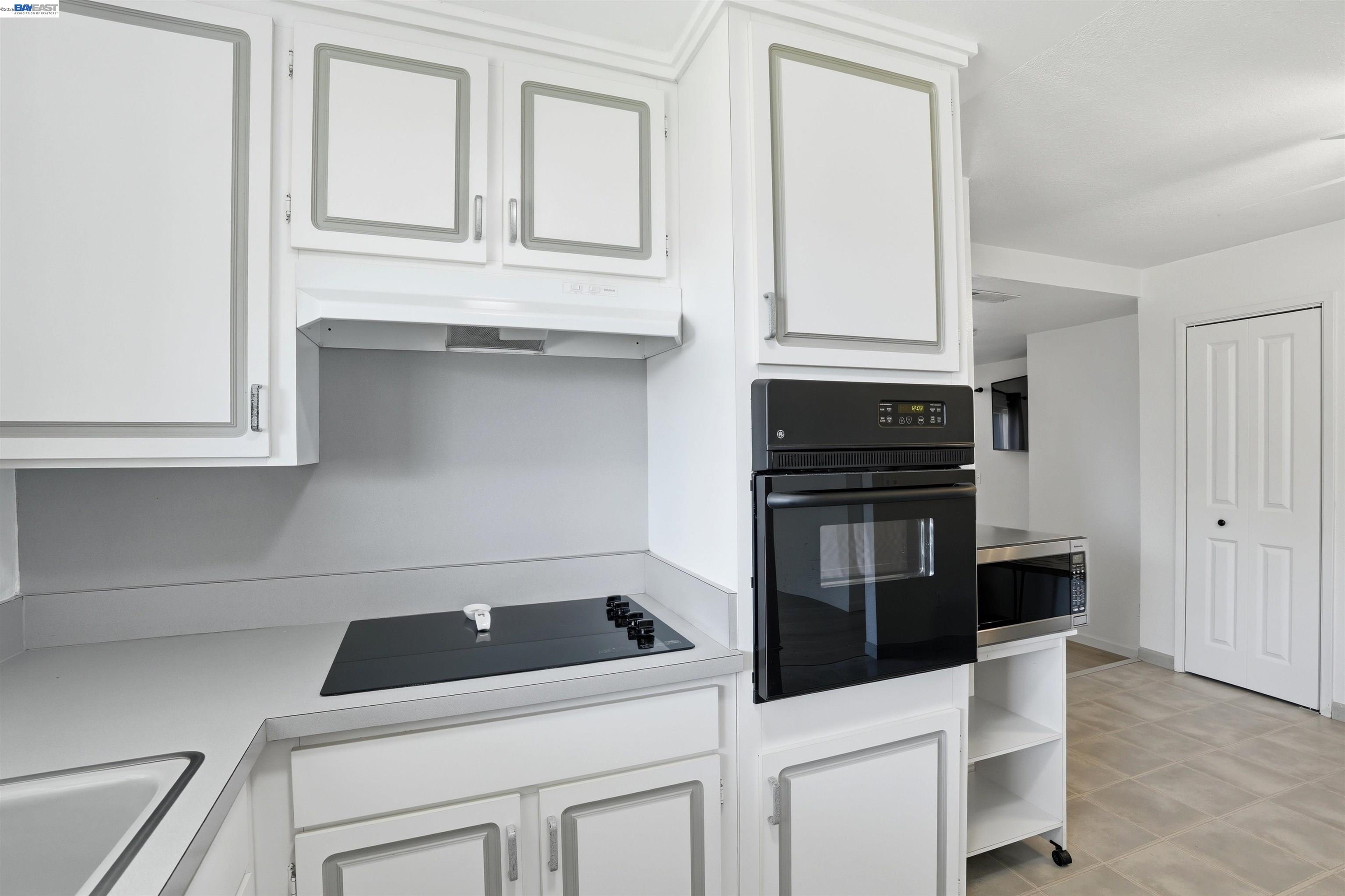 Detail Gallery Image 12 of 40 For 6635 Maple Dr, Dublin,  CA 94568 - 3 Beds | 2 Baths