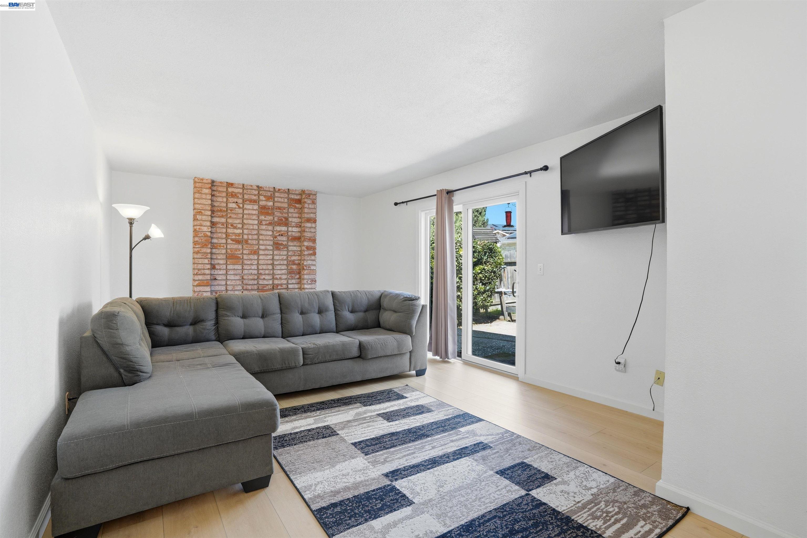 Detail Gallery Image 14 of 40 For 6635 Maple Dr, Dublin,  CA 94568 - 3 Beds | 2 Baths