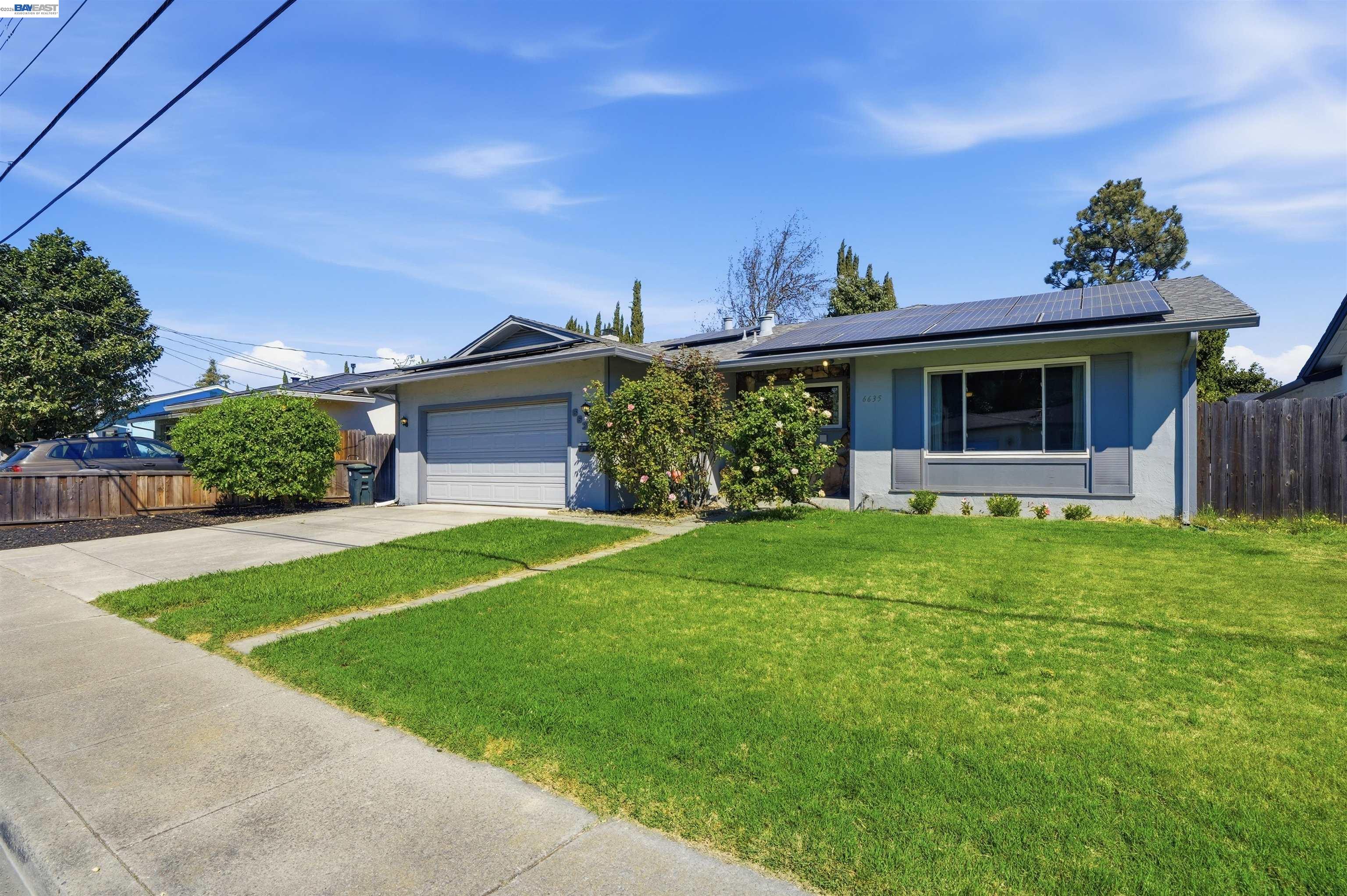 Detail Gallery Image 3 of 40 For 6635 Maple Dr, Dublin,  CA 94568 - 3 Beds | 2 Baths