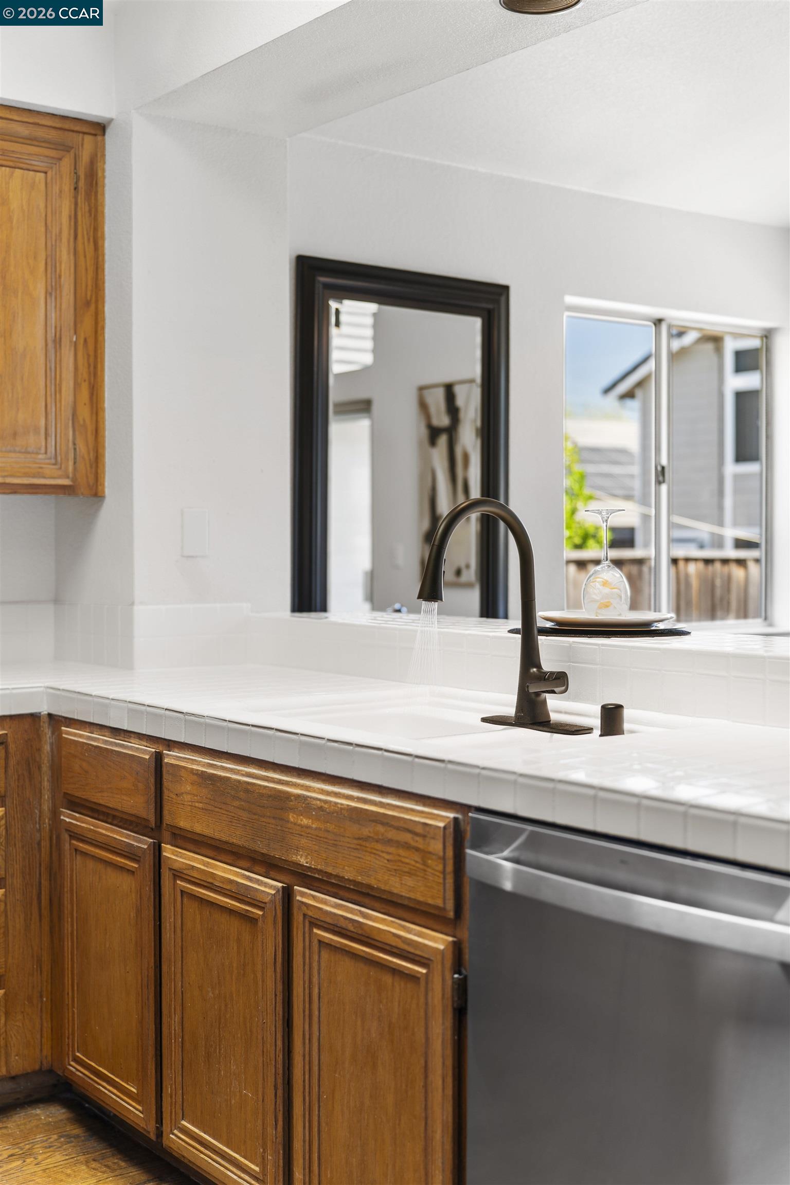 Detail Gallery Image 12 of 34 For 1191 Red Leaf Way, Pittsburg,  CA 94565 - 3 Beds | 2 Baths