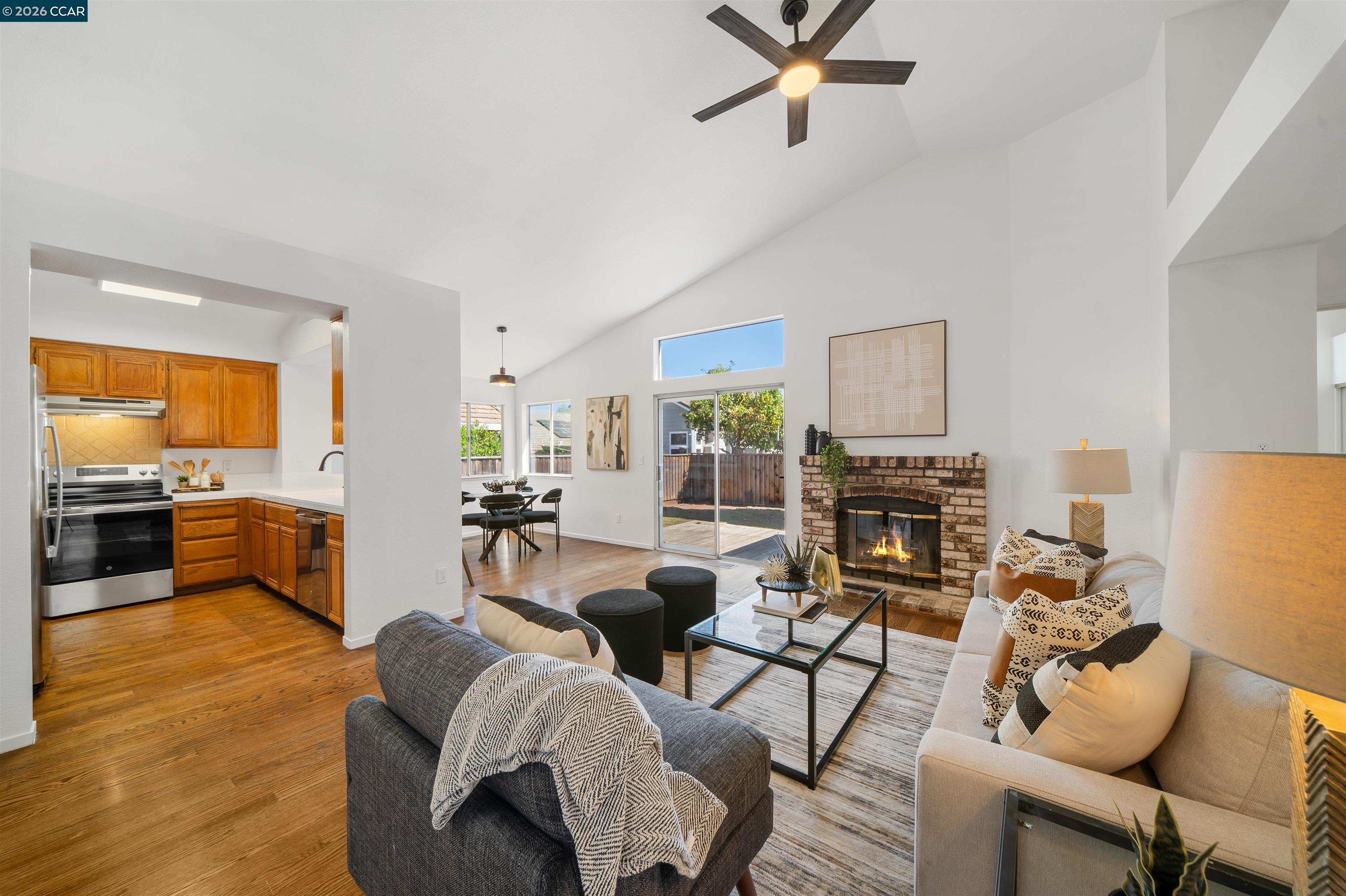 Detail Gallery Image 15 of 34 For 1191 Red Leaf Way, Pittsburg,  CA 94565 - 3 Beds | 2 Baths