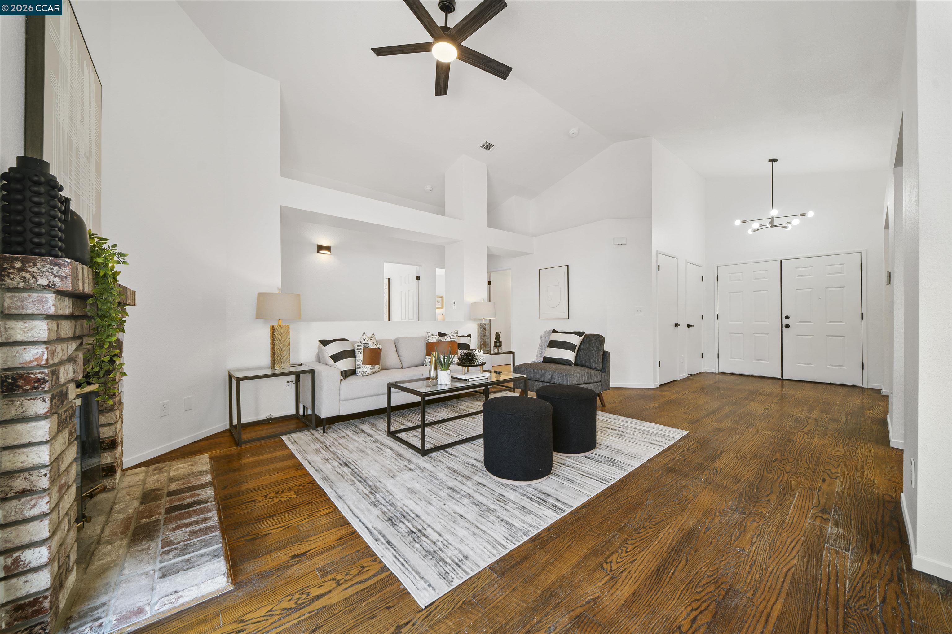 Detail Gallery Image 5 of 34 For 1191 Red Leaf Way, Pittsburg,  CA 94565 - 3 Beds | 2 Baths