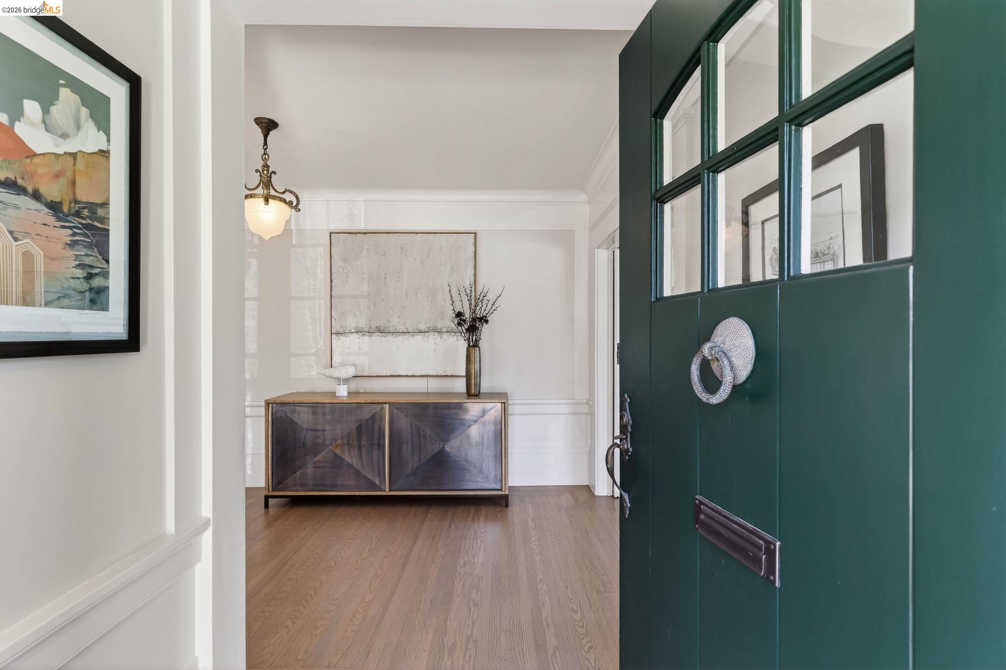 Detail Gallery Image 2 of 60 For 316 Pacific Ave, Piedmont,  CA 94611 - 4 Beds | 2/2 Baths