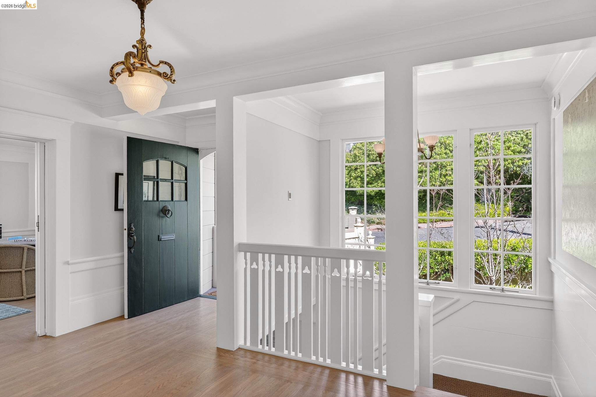 Detail Gallery Image 3 of 60 For 316 Pacific Ave, Piedmont,  CA 94611 - 4 Beds | 2/2 Baths