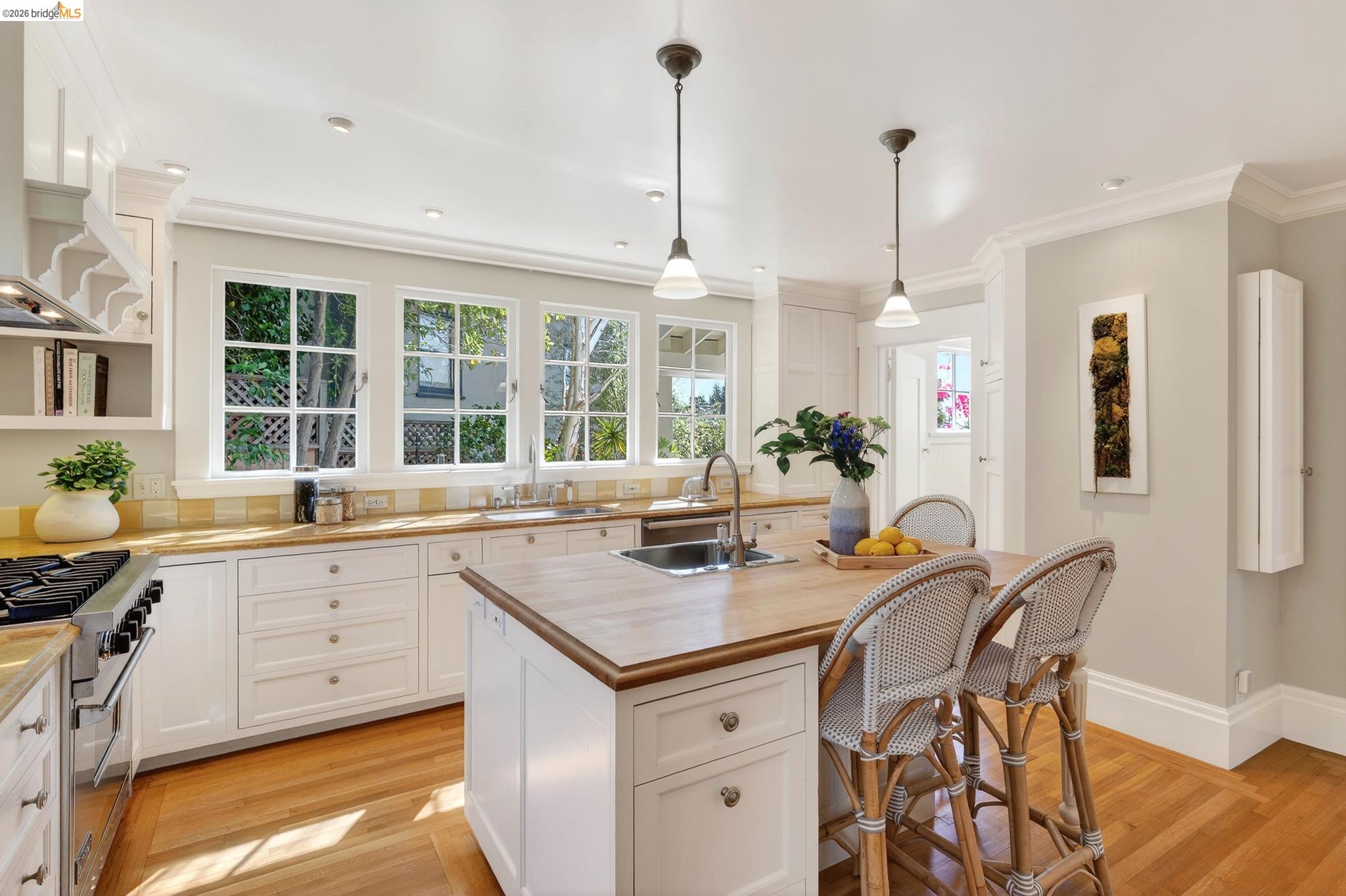 Detail Gallery Image 27 of 60 For 316 Pacific Ave, Piedmont,  CA 94611 - 4 Beds | 2/2 Baths