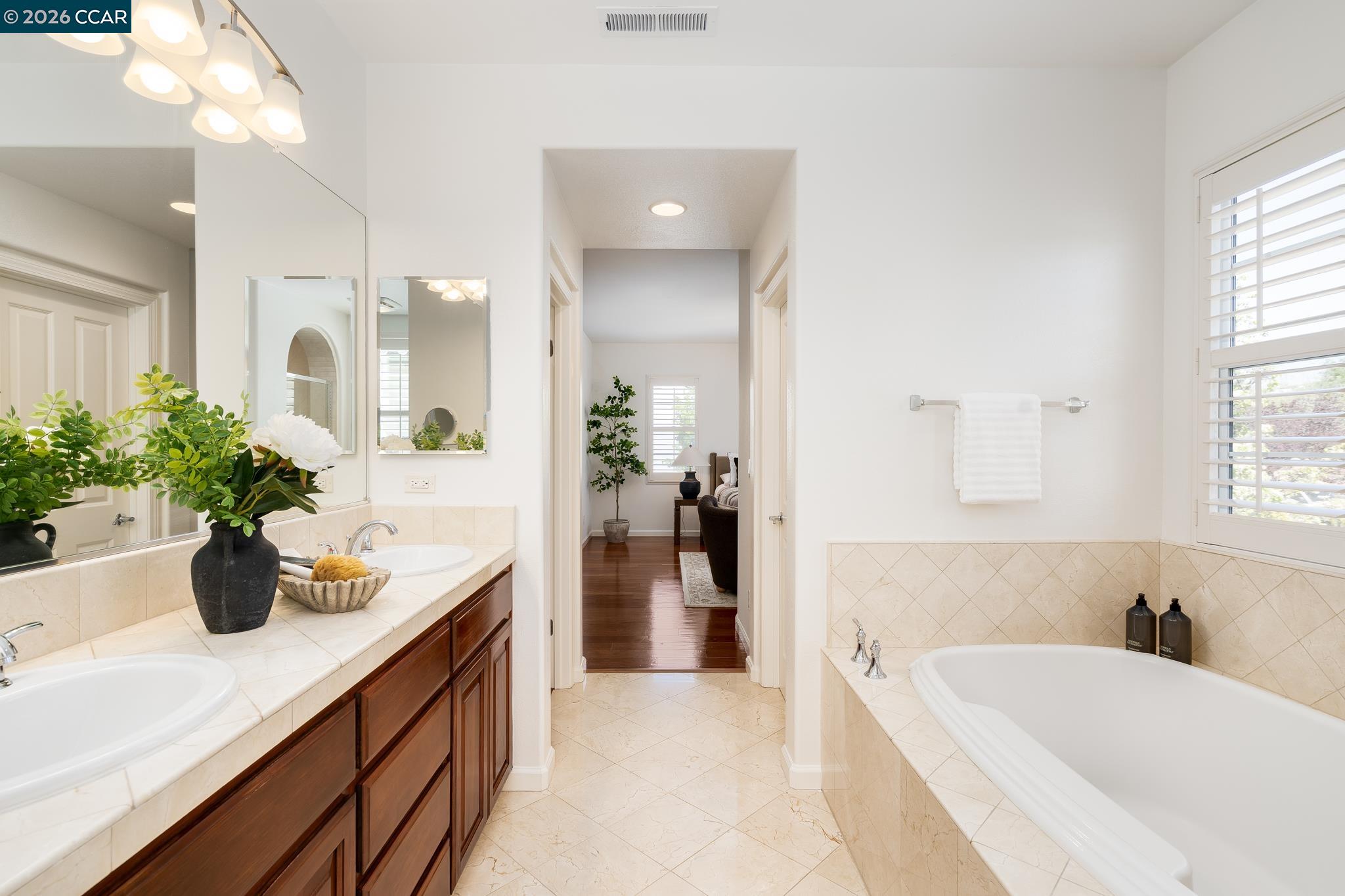 Detail Gallery Image 21 of 44 For 2359 Magnolia Bridge Dr, San Ramon,  CA 94582 - 5 Beds | 4 Baths