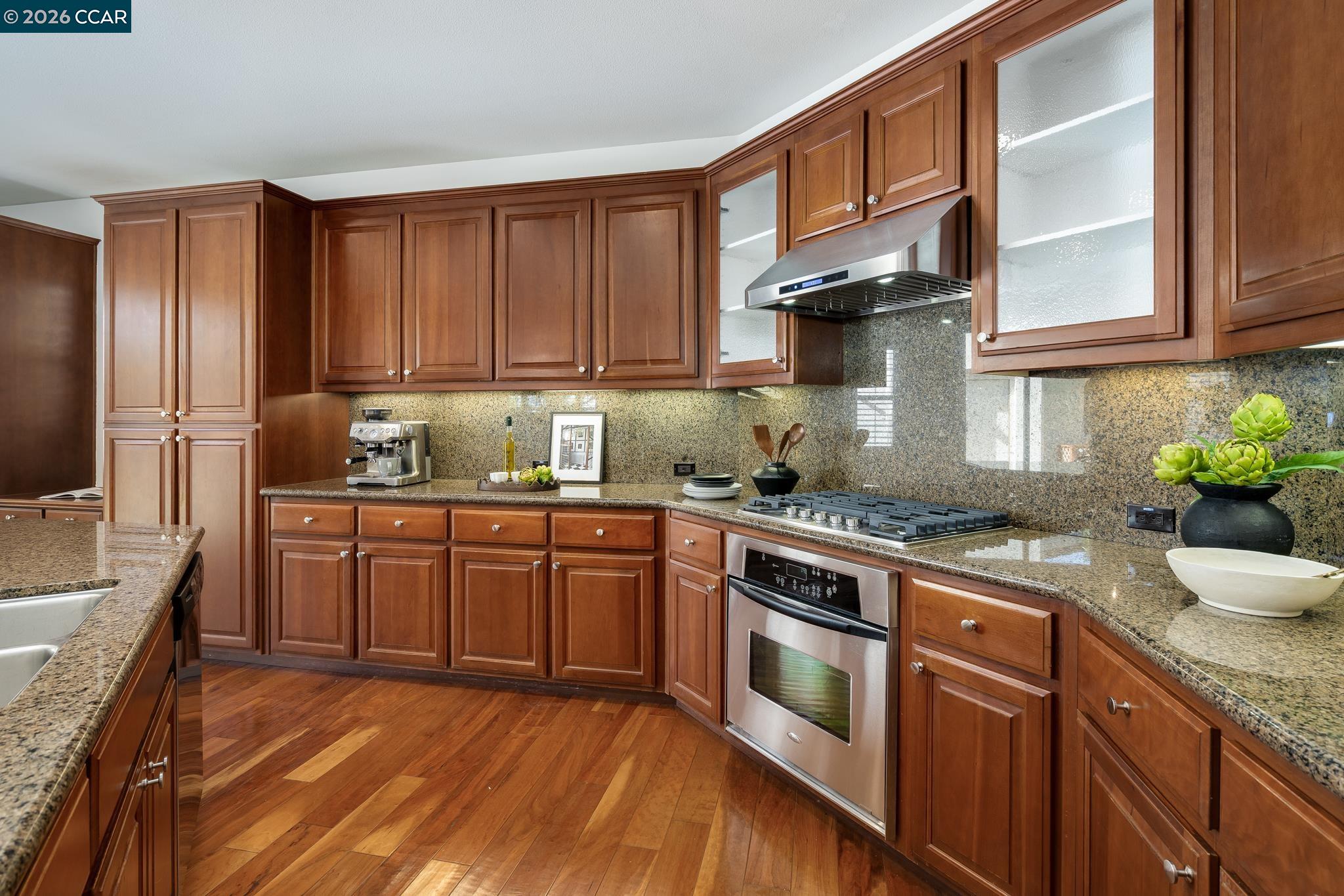 Detail Gallery Image 9 of 44 For 2359 Magnolia Bridge Dr, San Ramon,  CA 94582 - 5 Beds | 4 Baths