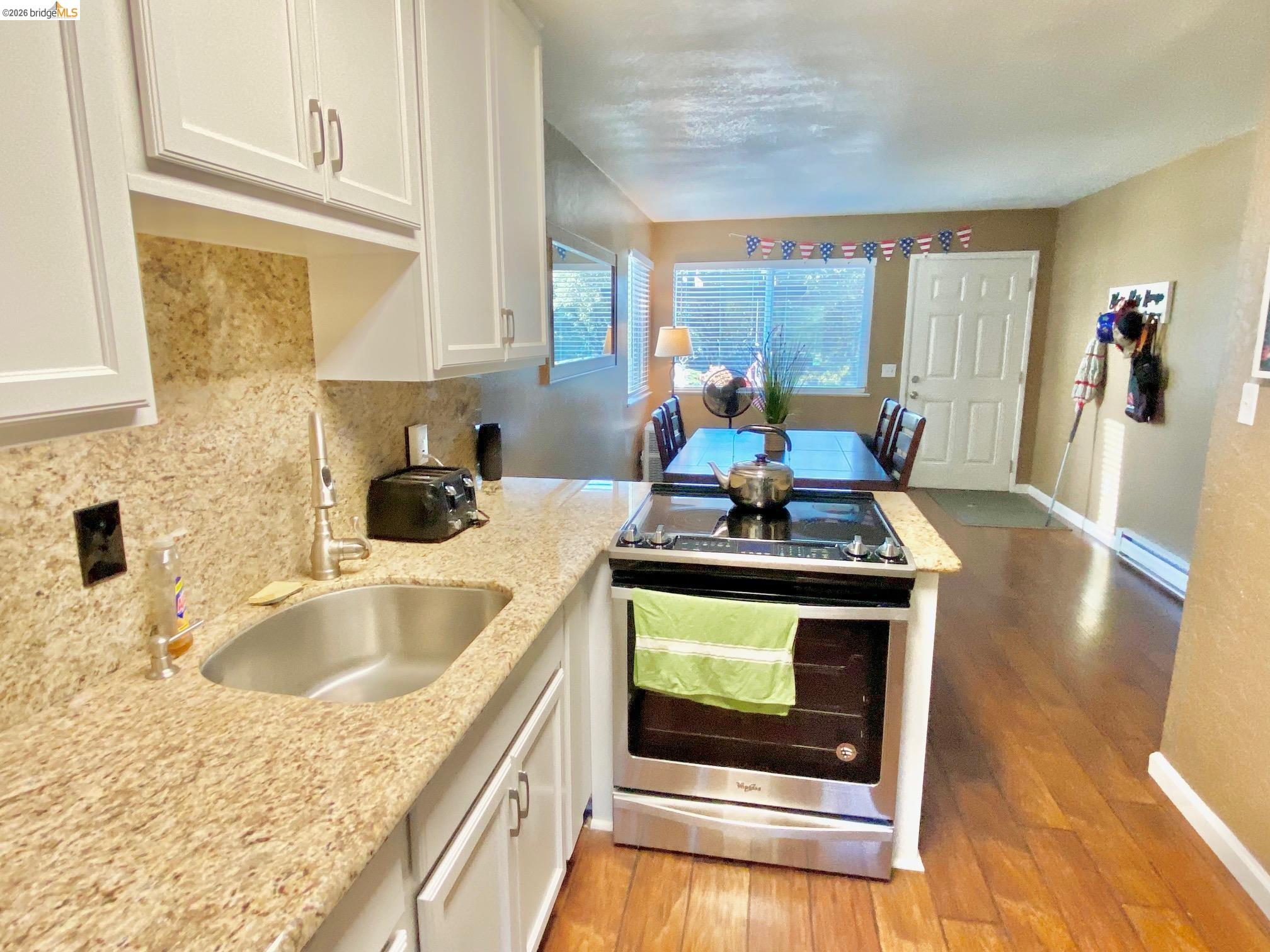 Detail Gallery Image 7 of 43 For 19080 Dyer Ct #7,  Groveland,  CA 95321 - 2 Beds | 2 Baths