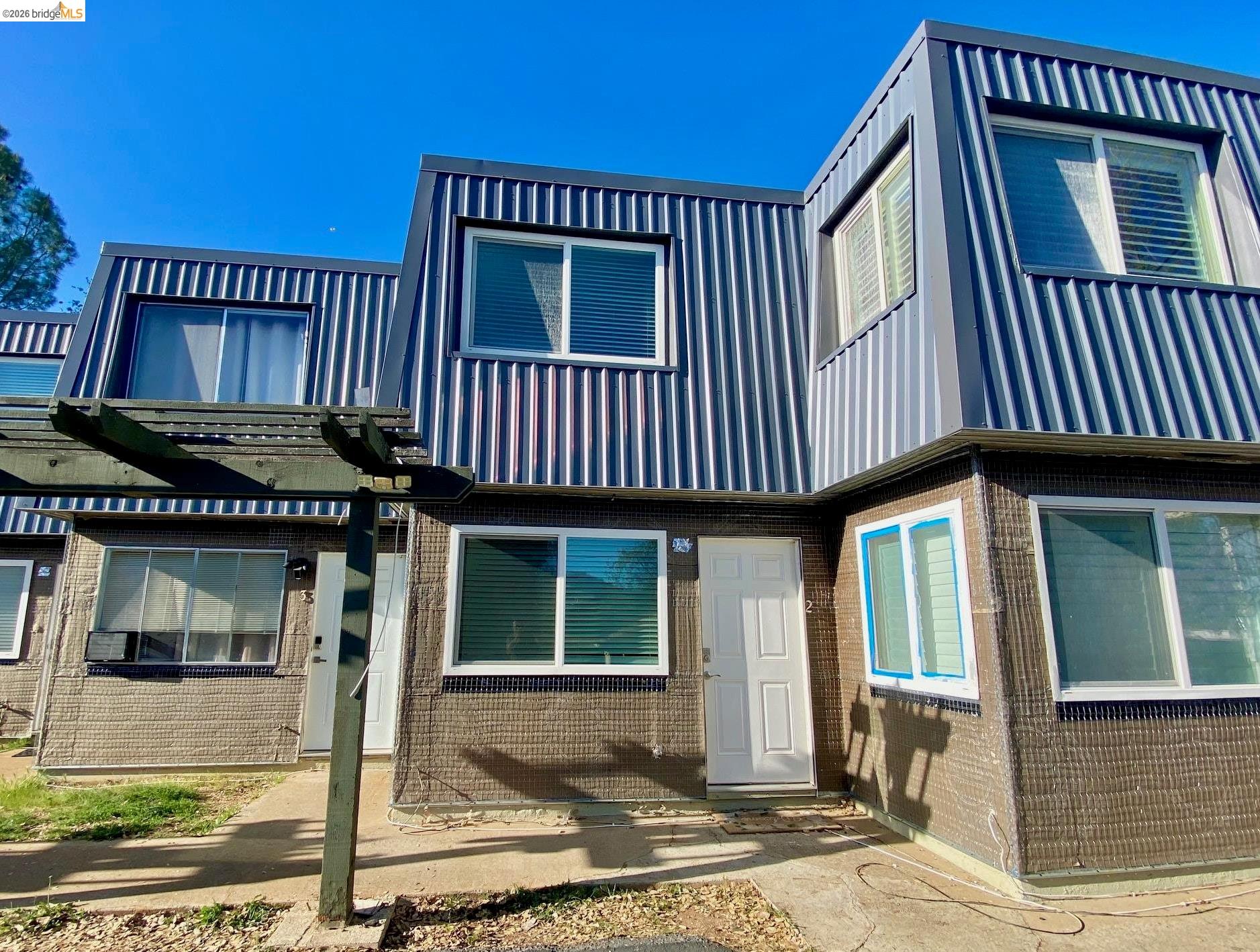 Front Image Thumbnail for EB41128054