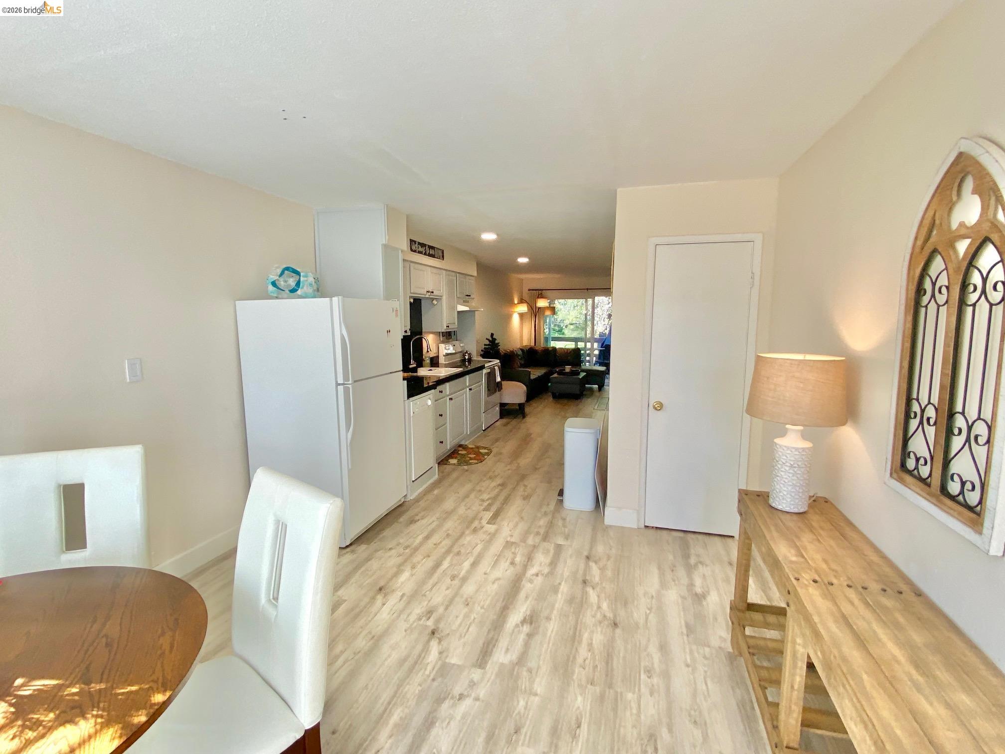 Detail Gallery Image 13 of 46 For 19096 Dyer Ct #2,  Groveland,  CA 95321 - 2 Beds | 2 Baths