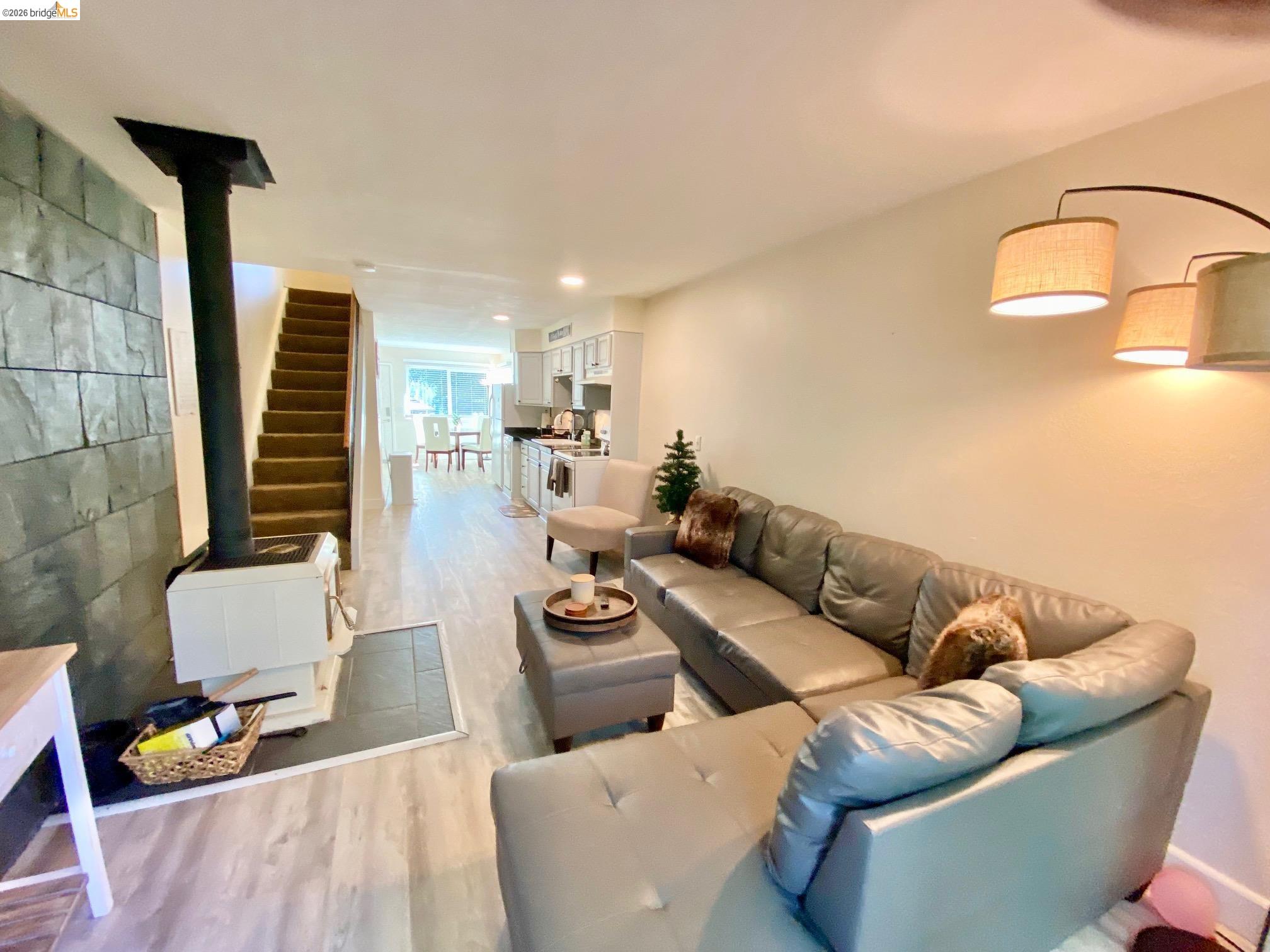 Detail Gallery Image 6 of 46 For 19096 Dyer Ct #2,  Groveland,  CA 95321 - 2 Beds | 2 Baths