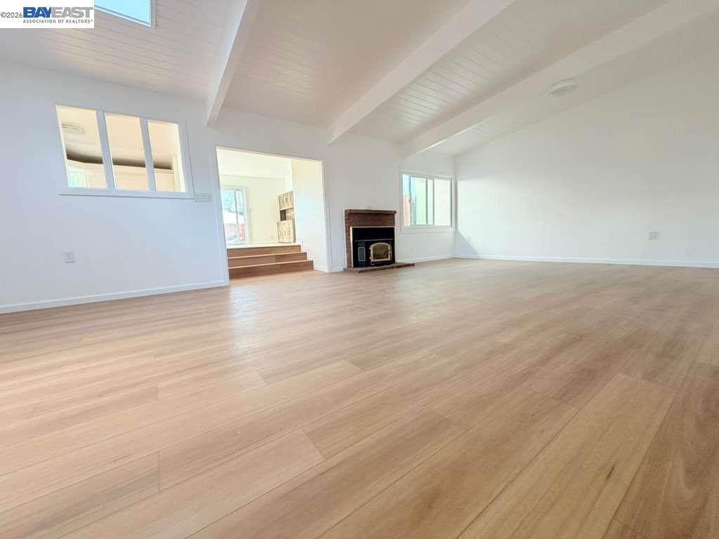 Detail Gallery Image 13 of 50 For 5212 Creely Ave, Richmond,  CA 94804 - 3 Beds | 2/1 Baths