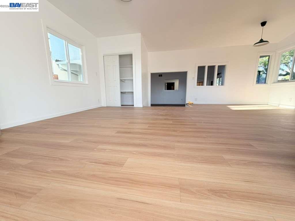 Detail Gallery Image 16 of 50 For 5212 Creely Ave, Richmond,  CA 94804 - 3 Beds | 2/1 Baths