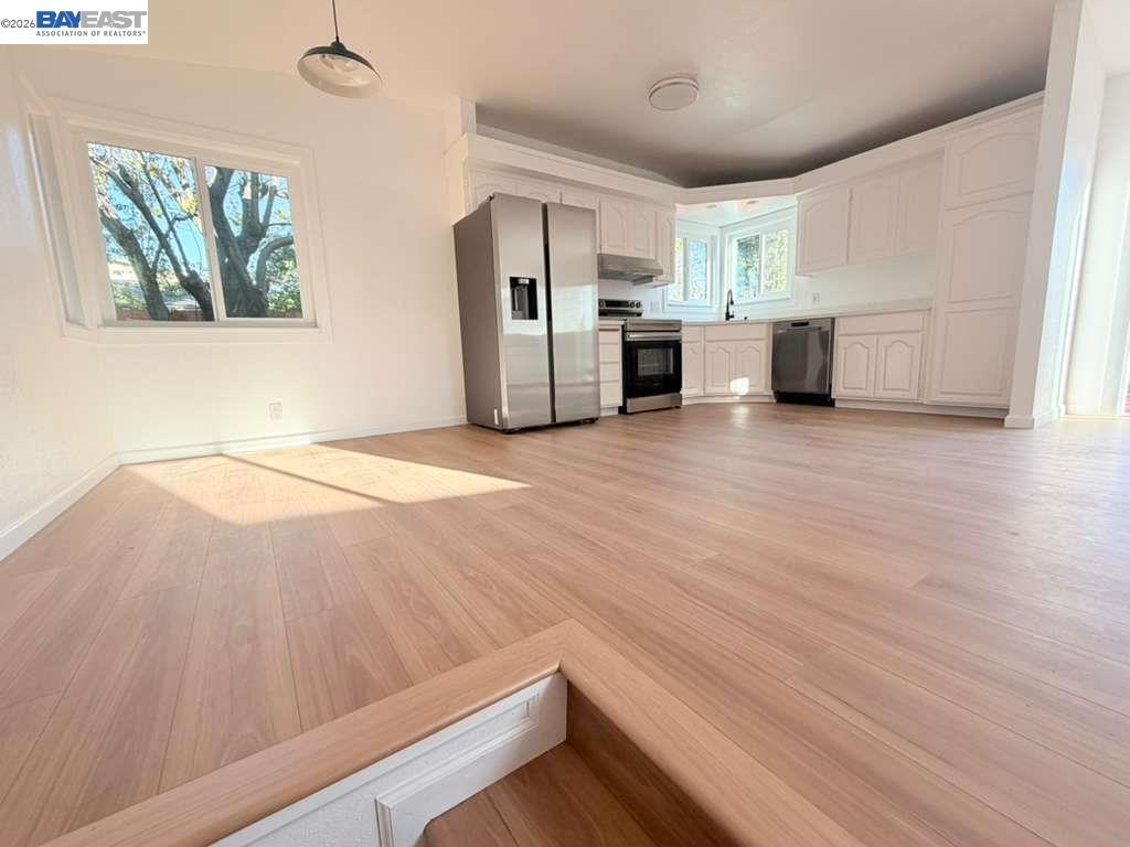 Detail Gallery Image 18 of 50 For 5212 Creely Ave, Richmond,  CA 94804 - 3 Beds | 2/1 Baths