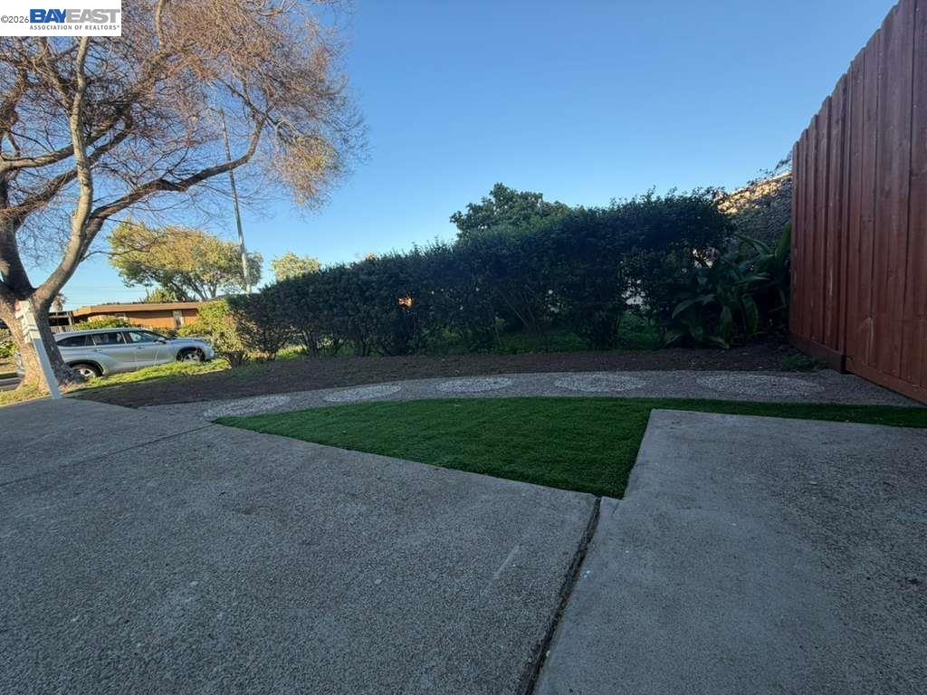 Detail Gallery Image 8 of 50 For 5212 Creely Ave, Richmond,  CA 94804 - 3 Beds | 2/1 Baths