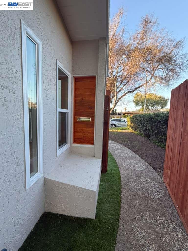 Detail Gallery Image 10 of 50 For 5212 Creely Ave, Richmond,  CA 94804 - 3 Beds | 2/1 Baths