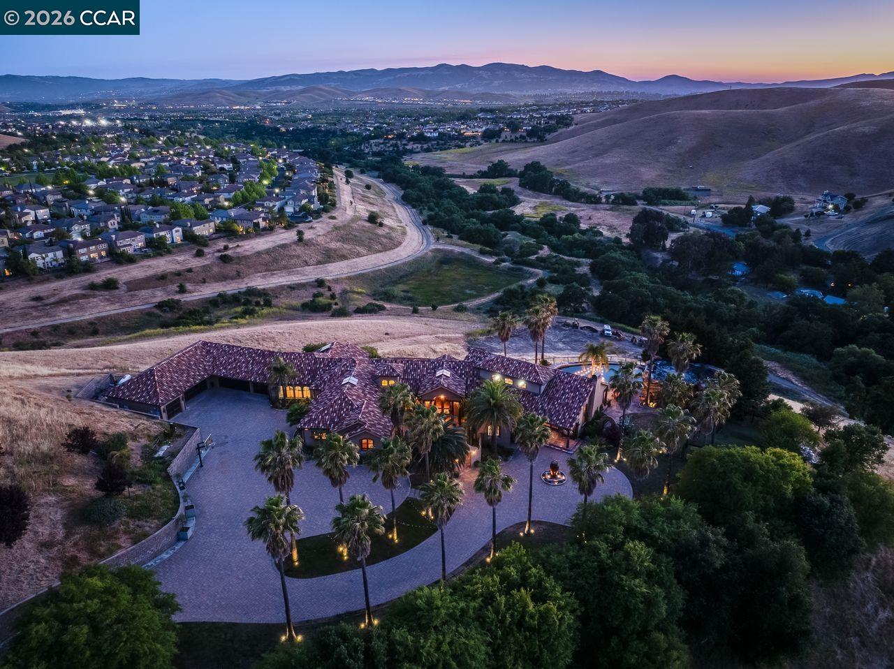 Detail Gallery Image 2 of 60 For 1615 Lawrence Rd, Danville,  CA 94506 - 4 Beds | 5/1 Baths