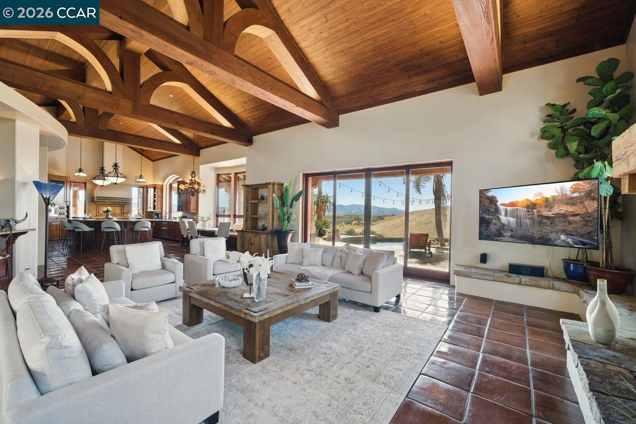 Detail Gallery Image 11 of 60 For 1615 Lawrence Rd, Danville,  CA 94506 - 4 Beds | 5/1 Baths