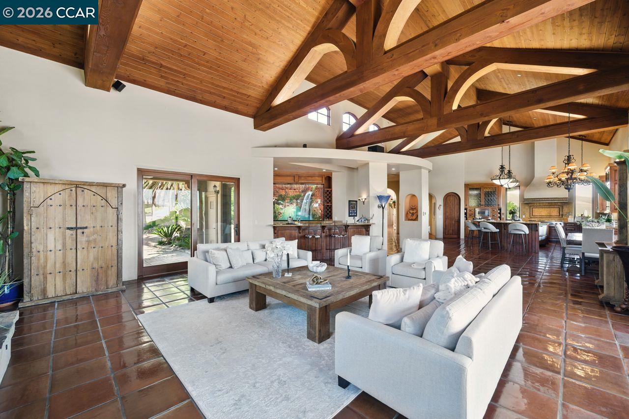 Detail Gallery Image 16 of 60 For 1615 Lawrence Rd, Danville,  CA 94506 - 4 Beds | 5/1 Baths