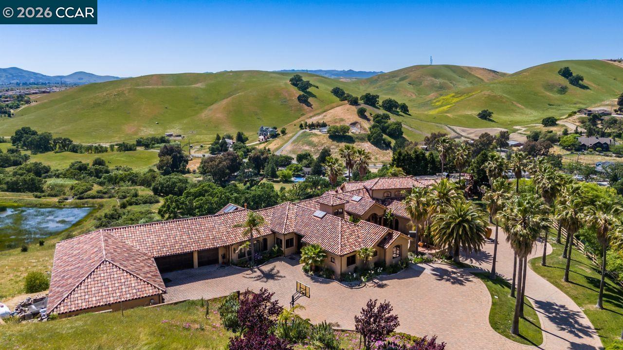 Detail Gallery Image 52 of 60 For 1615 Lawrence Rd, Danville,  CA 94506 - 4 Beds | 5/1 Baths